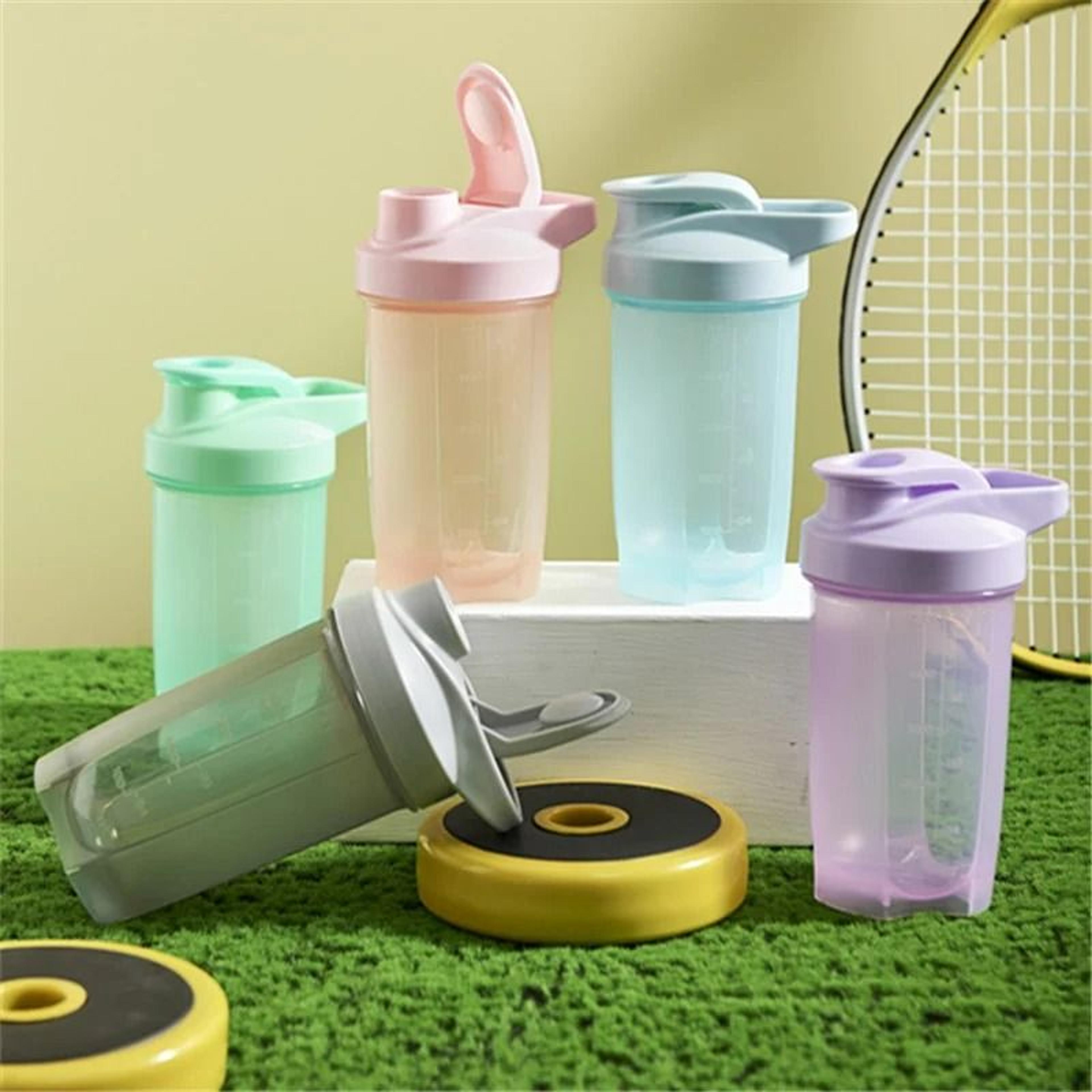 protein shaker bottle sports water bottle with mixing cup for fitness and gym use
