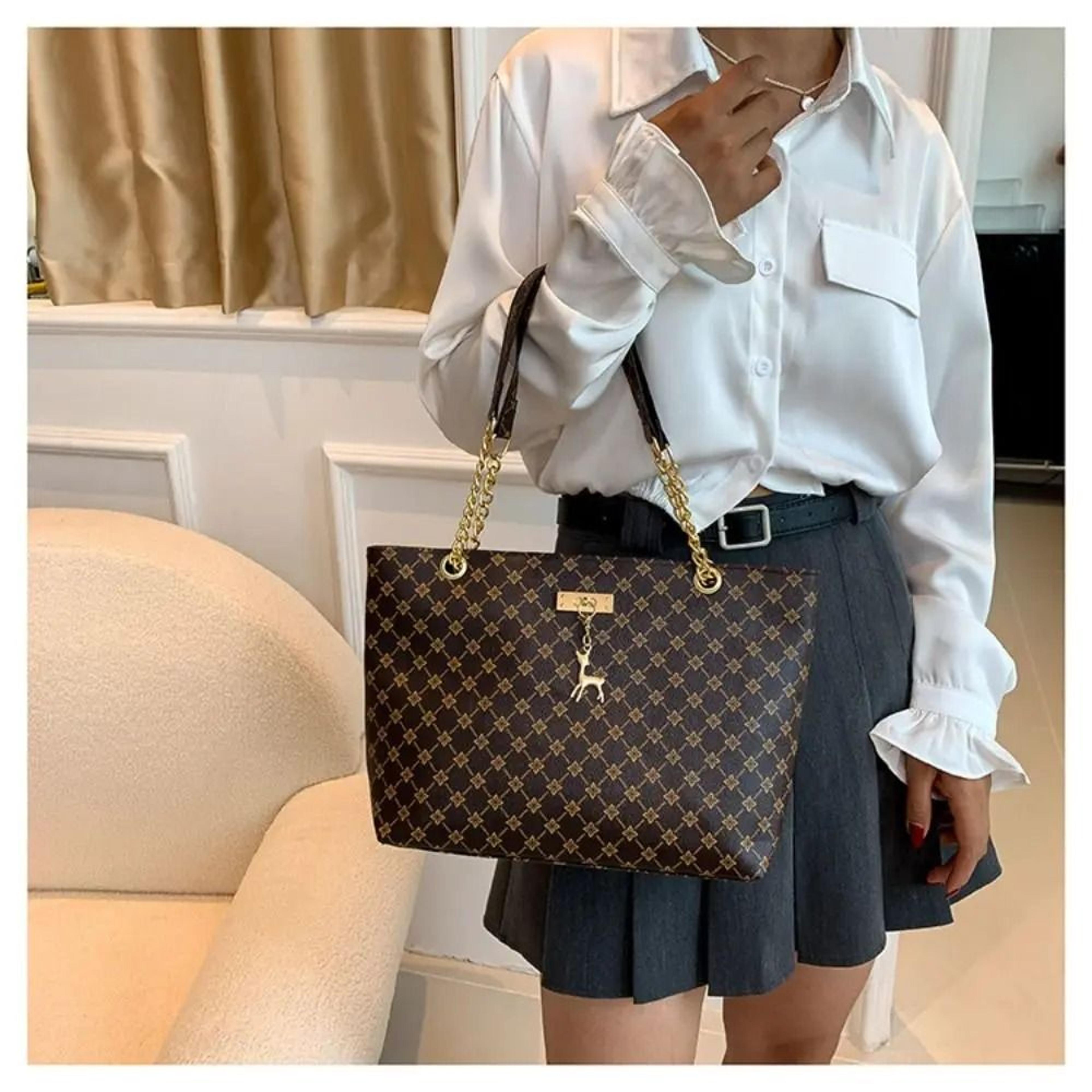 large capacity printed tote bag brings everyday style and easy storage
