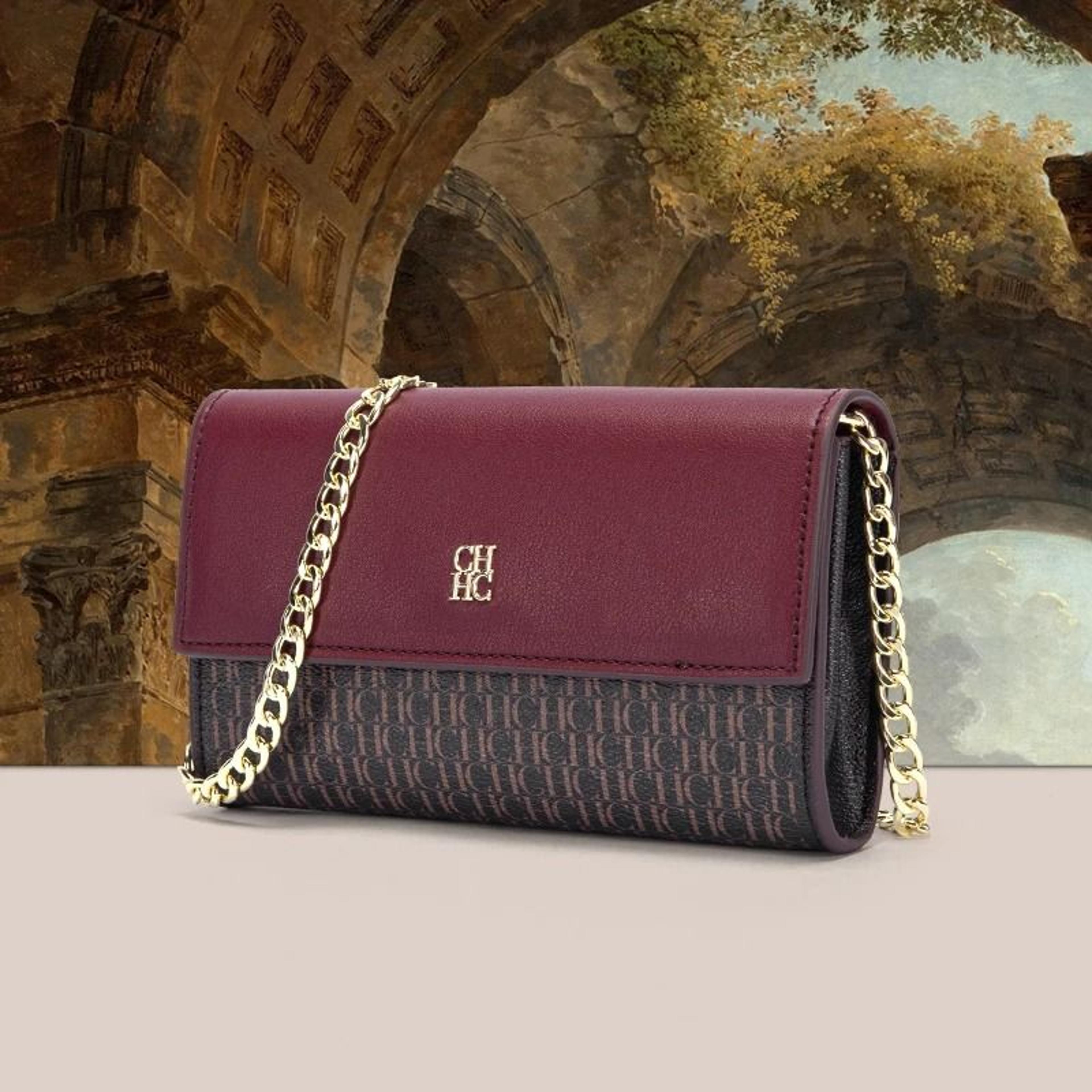 classic messenger crossbody shoulder bag for effortless everyday versatile womens style