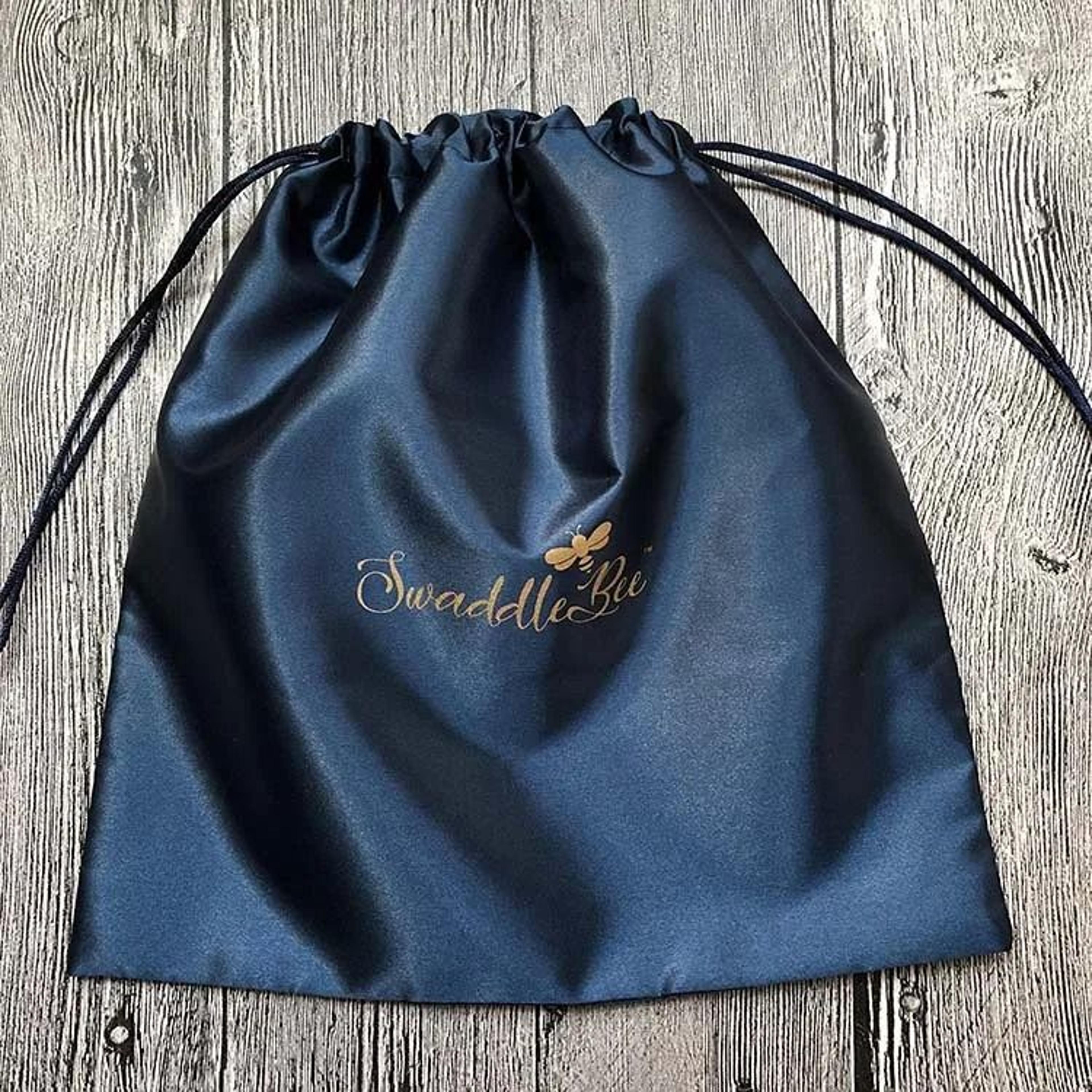 custom logo satin drawstring storage bags for beauty fashion packaging products