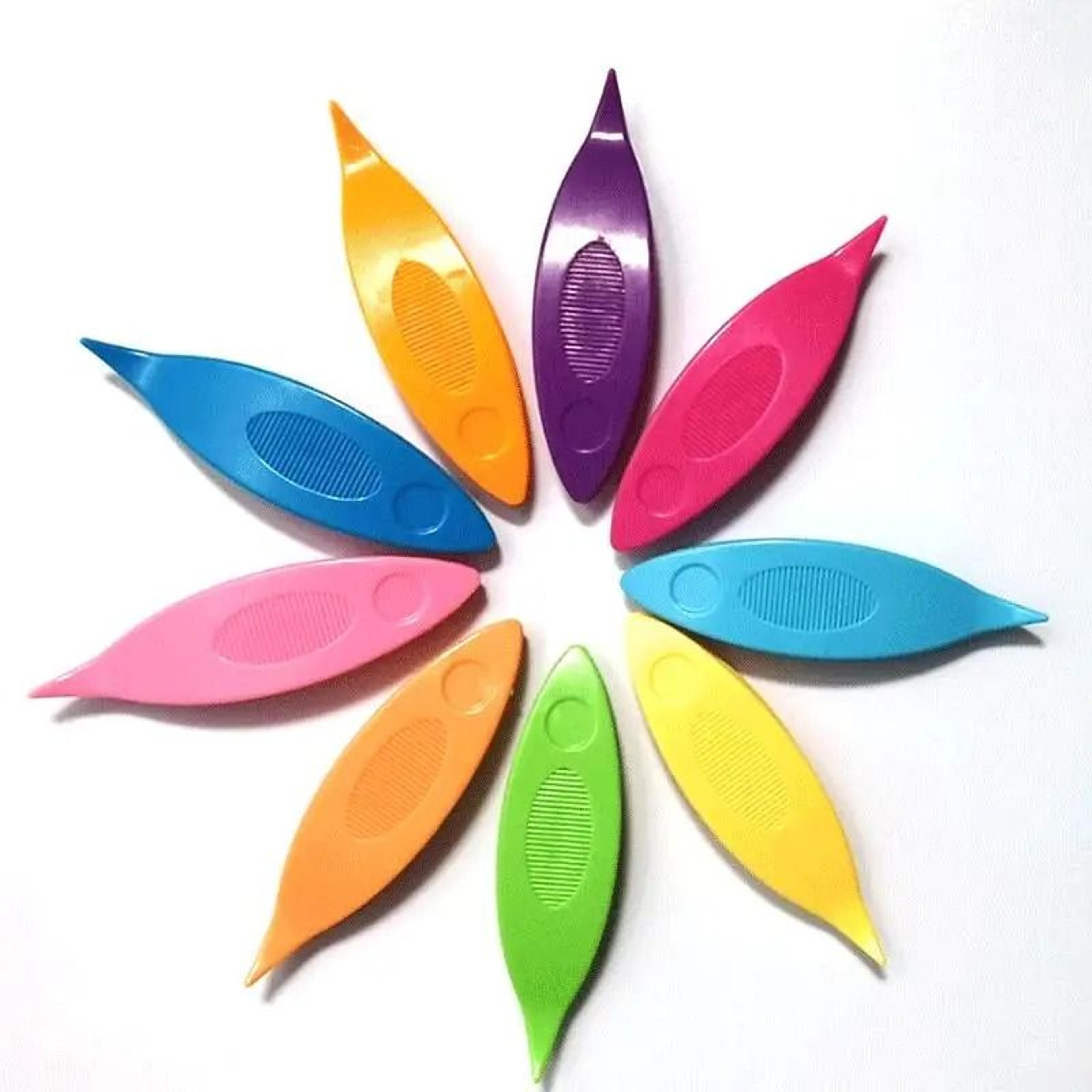 colorful plastic tatting shuttle set for easy handmade lace craft projects