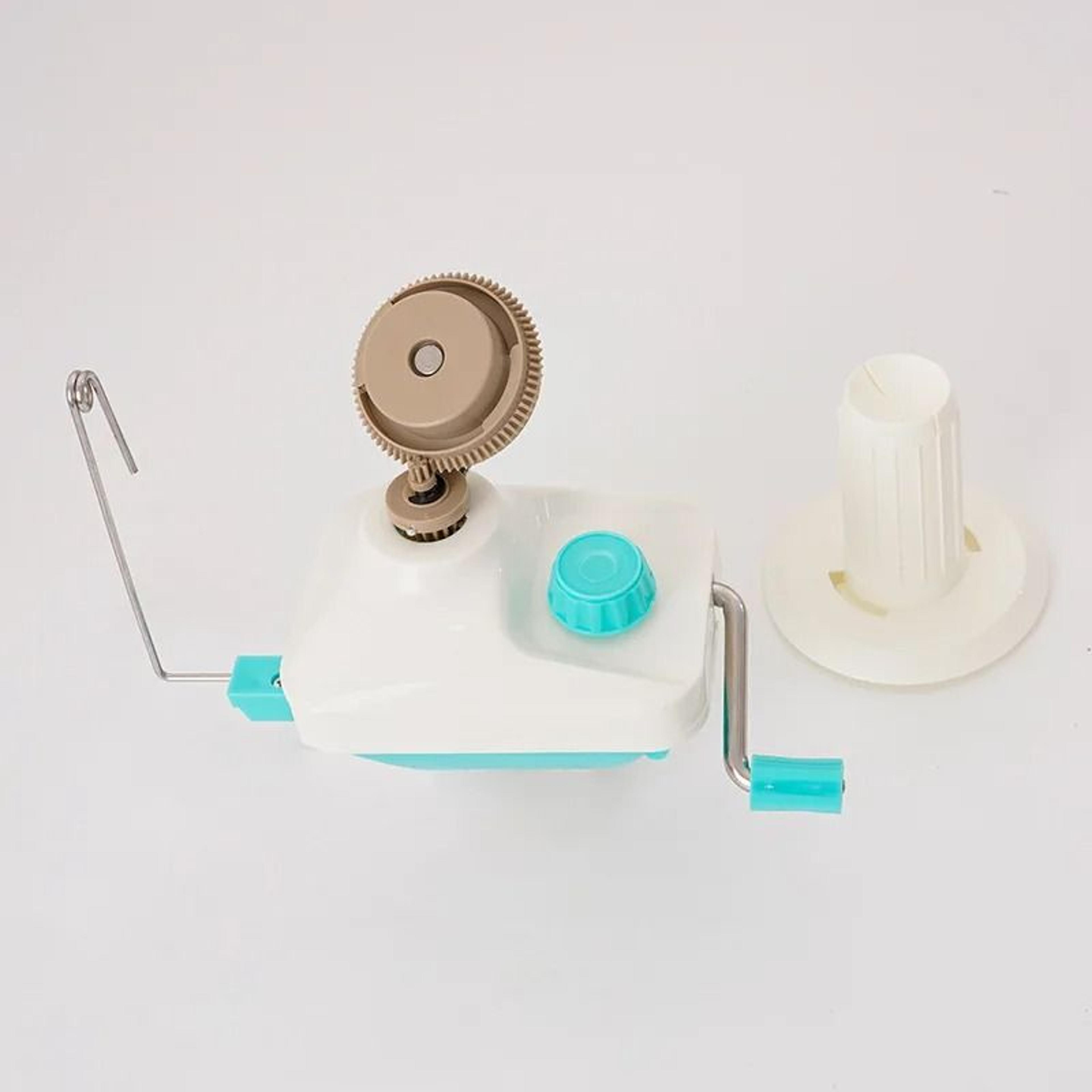 hand operated yarn ball winder for neat center pull knitting projects