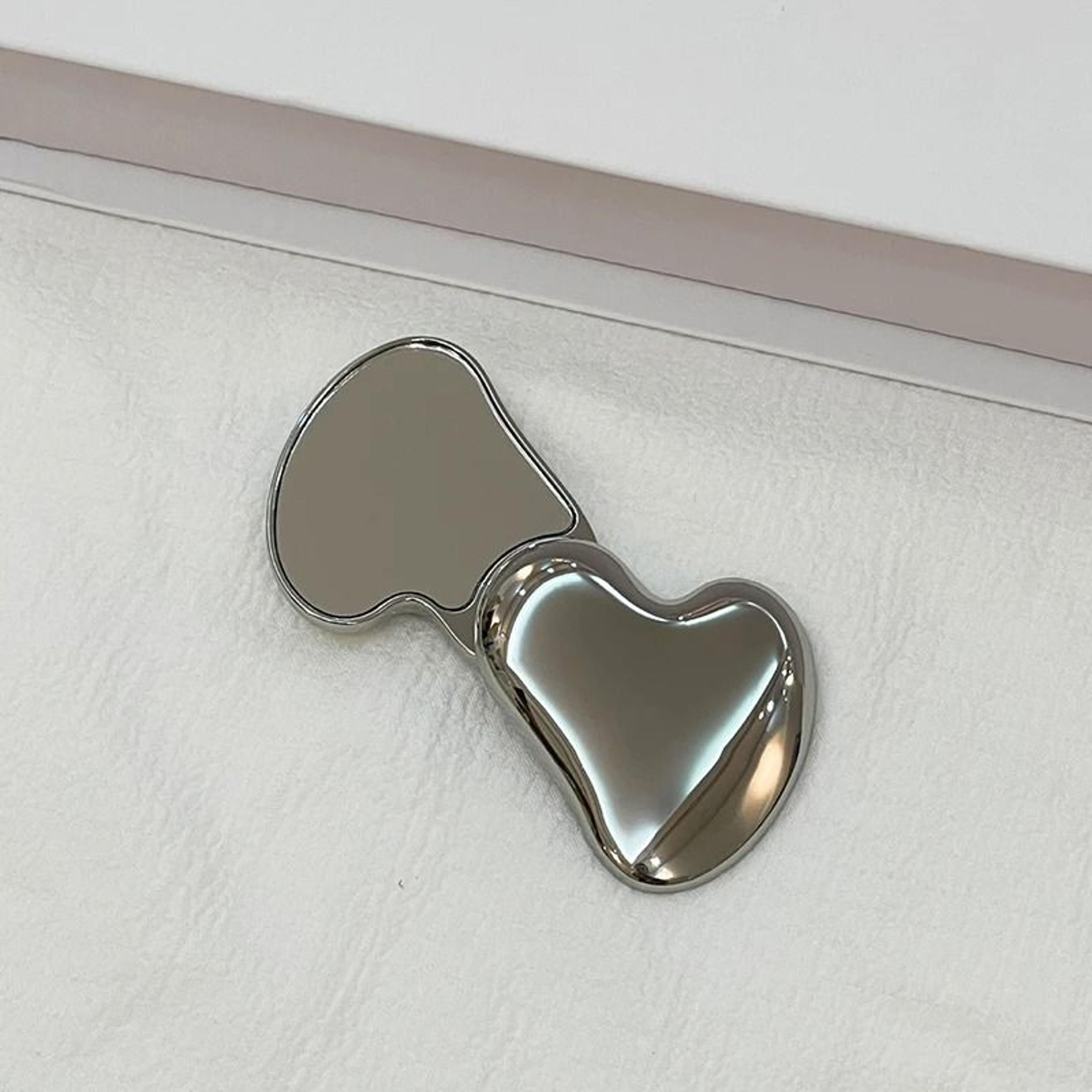 cute heart shaped rotating makeup mirror portable handheld student beauty mirror