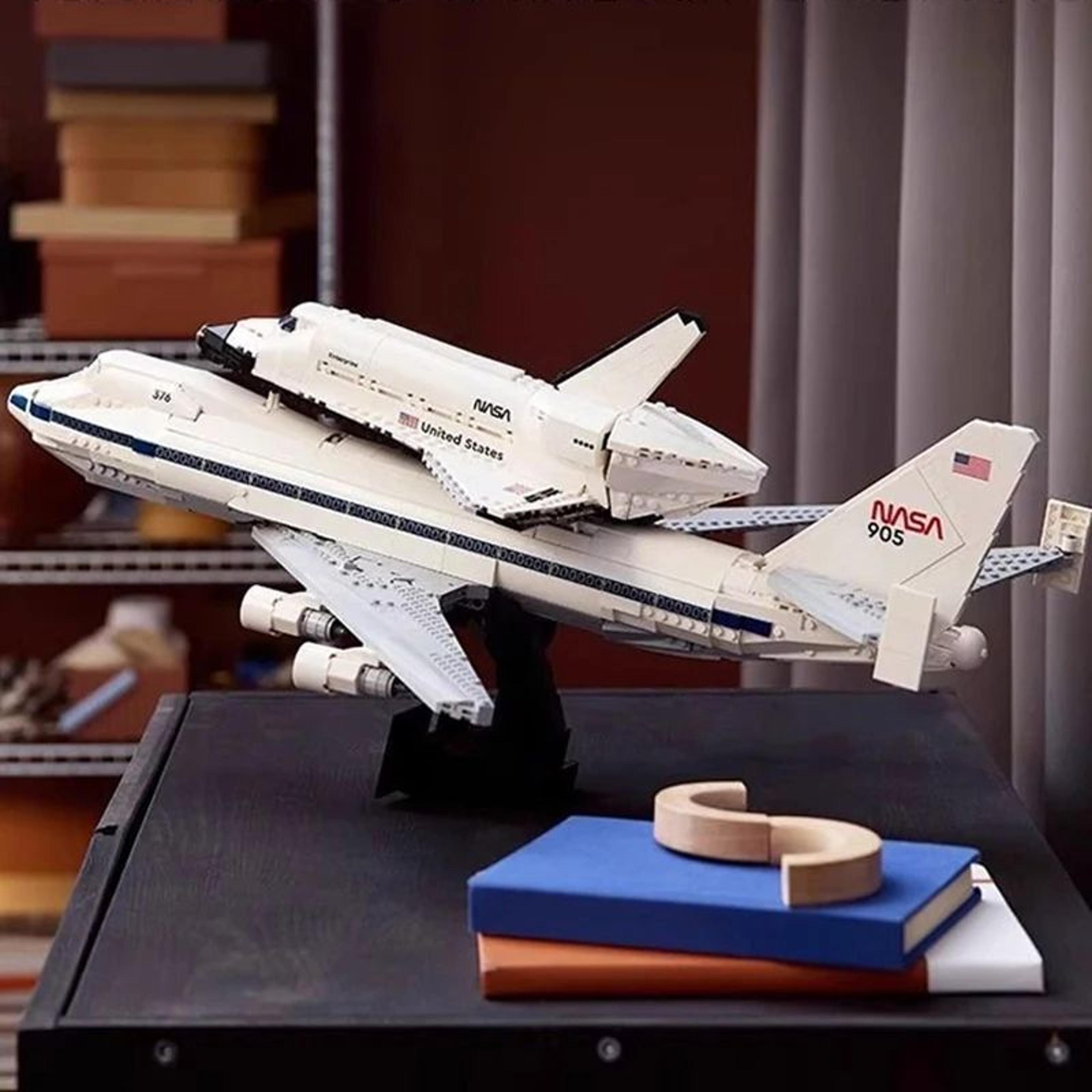 icons shuttle carrier aircraft building set – creative space display model for kids & adults