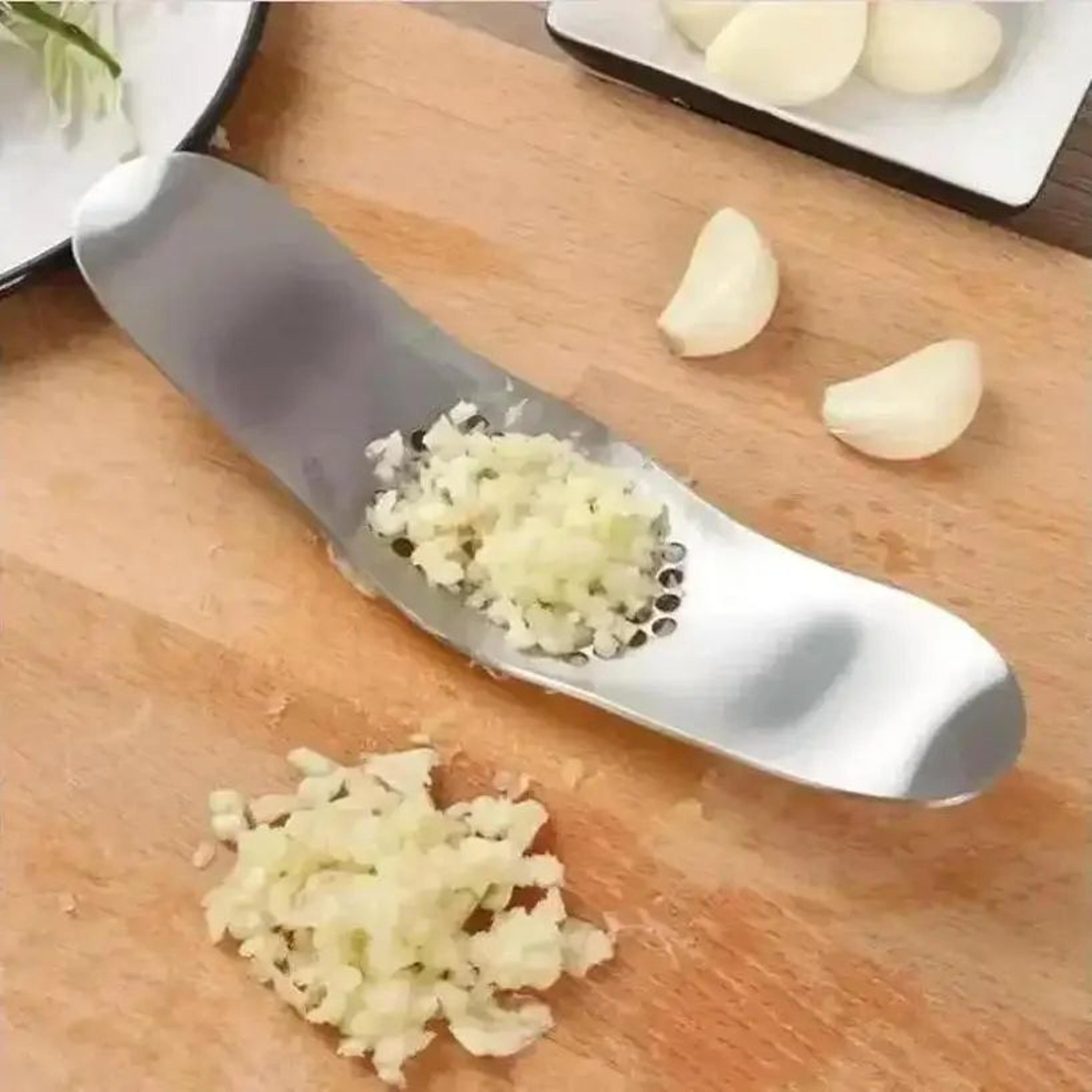 stainless steel garlic press crusher – heavy-duty manual garlic mincer for effortless flavor