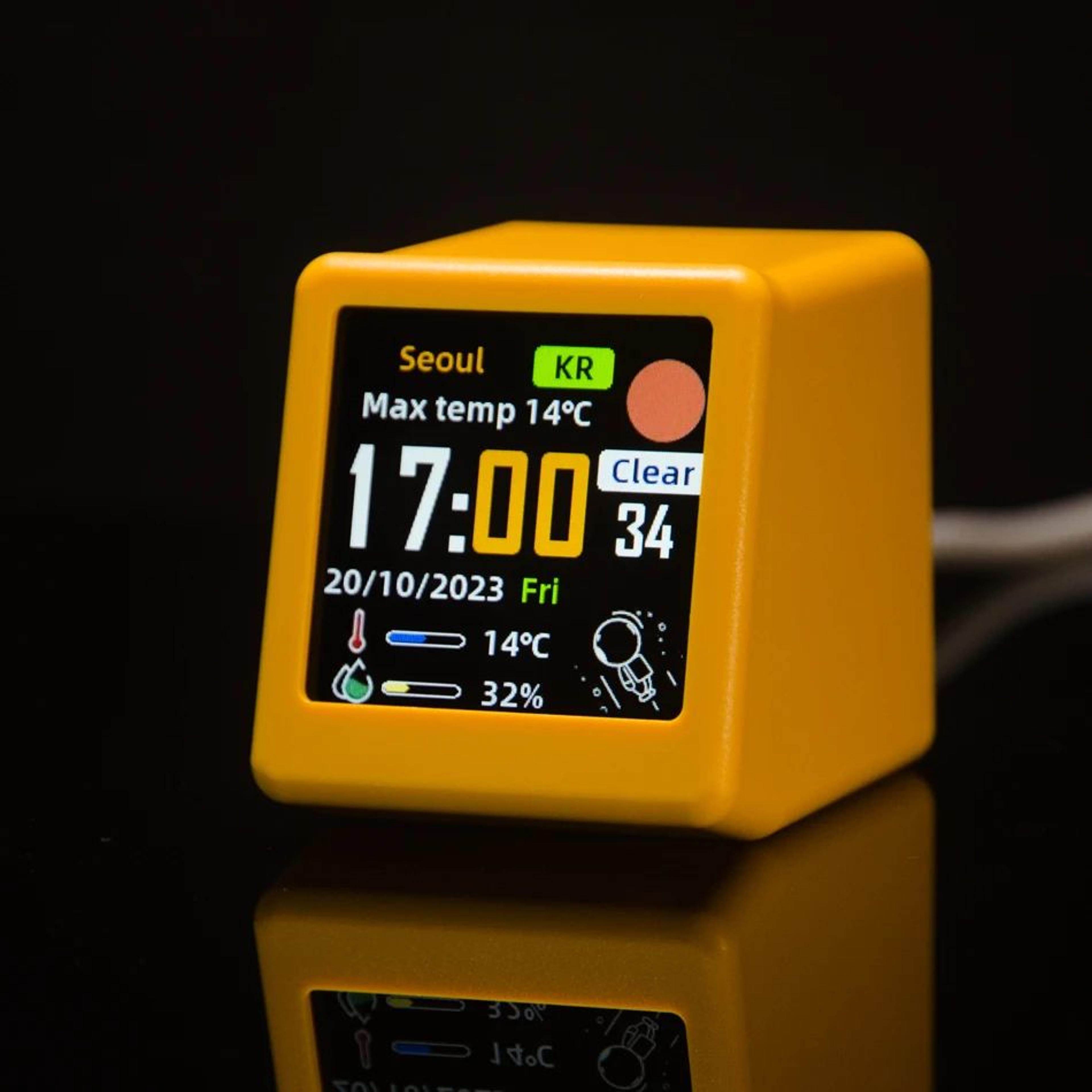 geekmagic smalltv-ultra wifi smart desk clock with weather display and gif photo frame