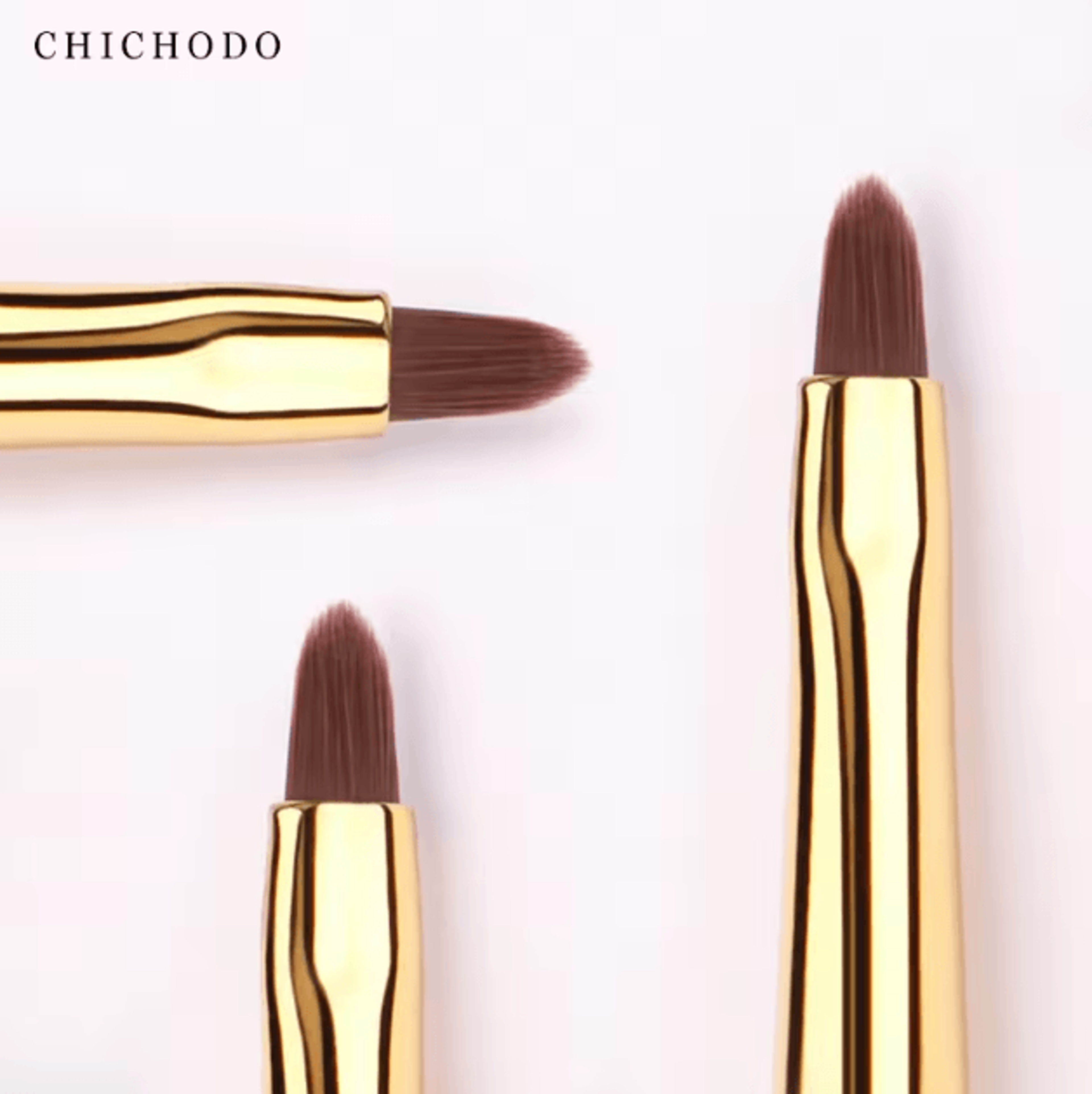 chichodo red rose lip and eyeliner brush for precise definition and smooth application