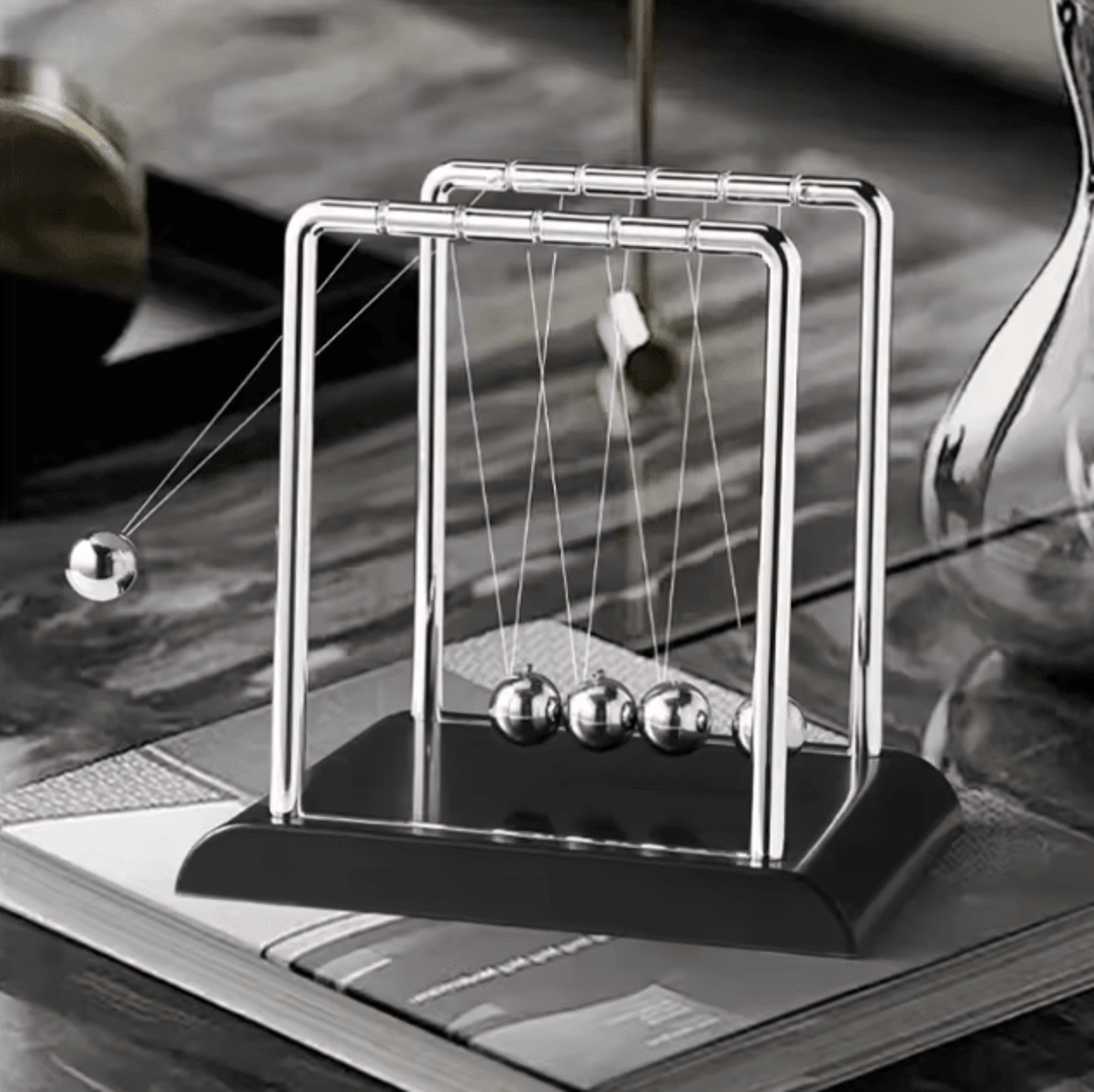 newtons cradle steel balance desk toy – classic physics pendulum decor