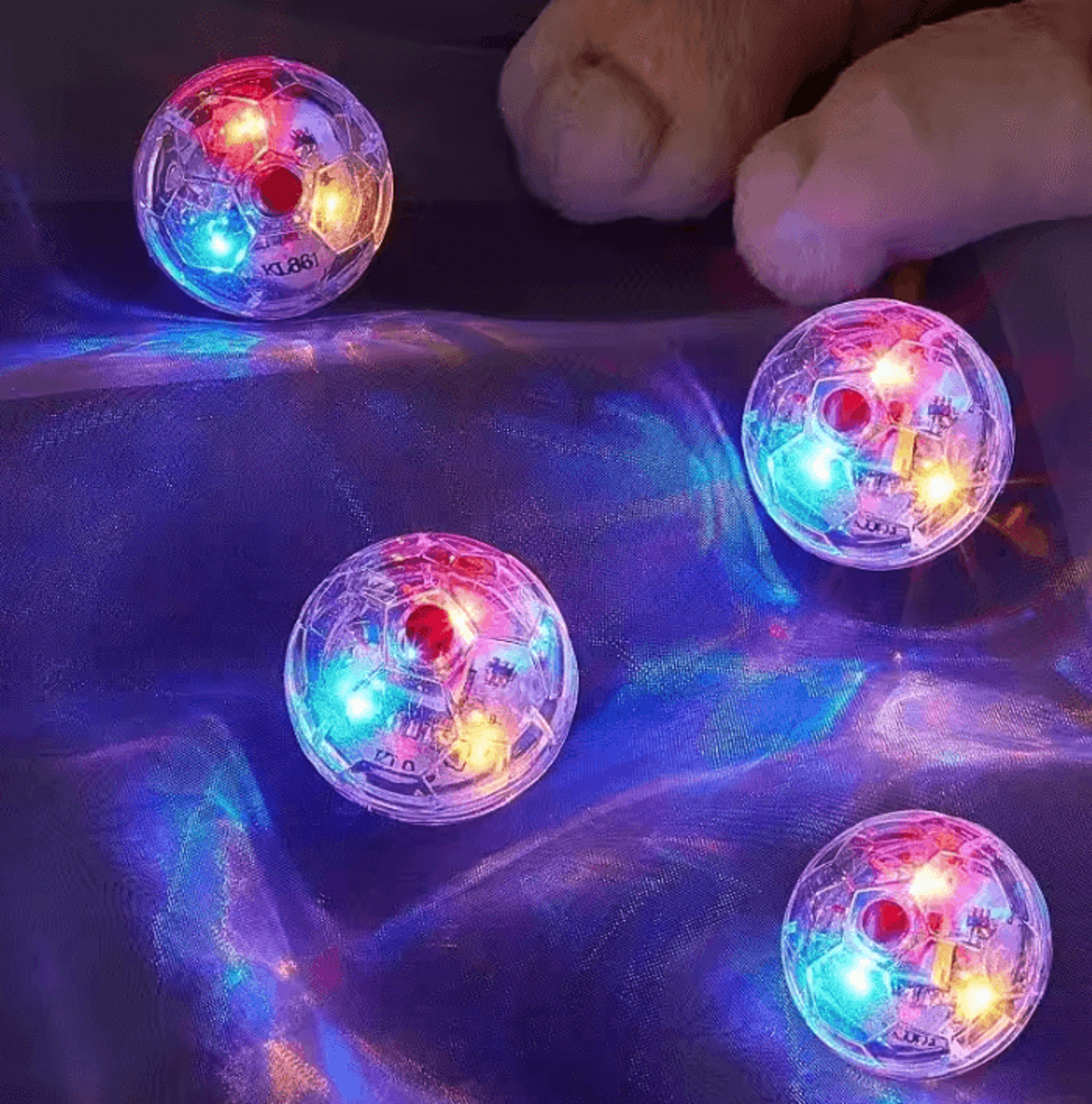 glowchase motion activated led cat ball