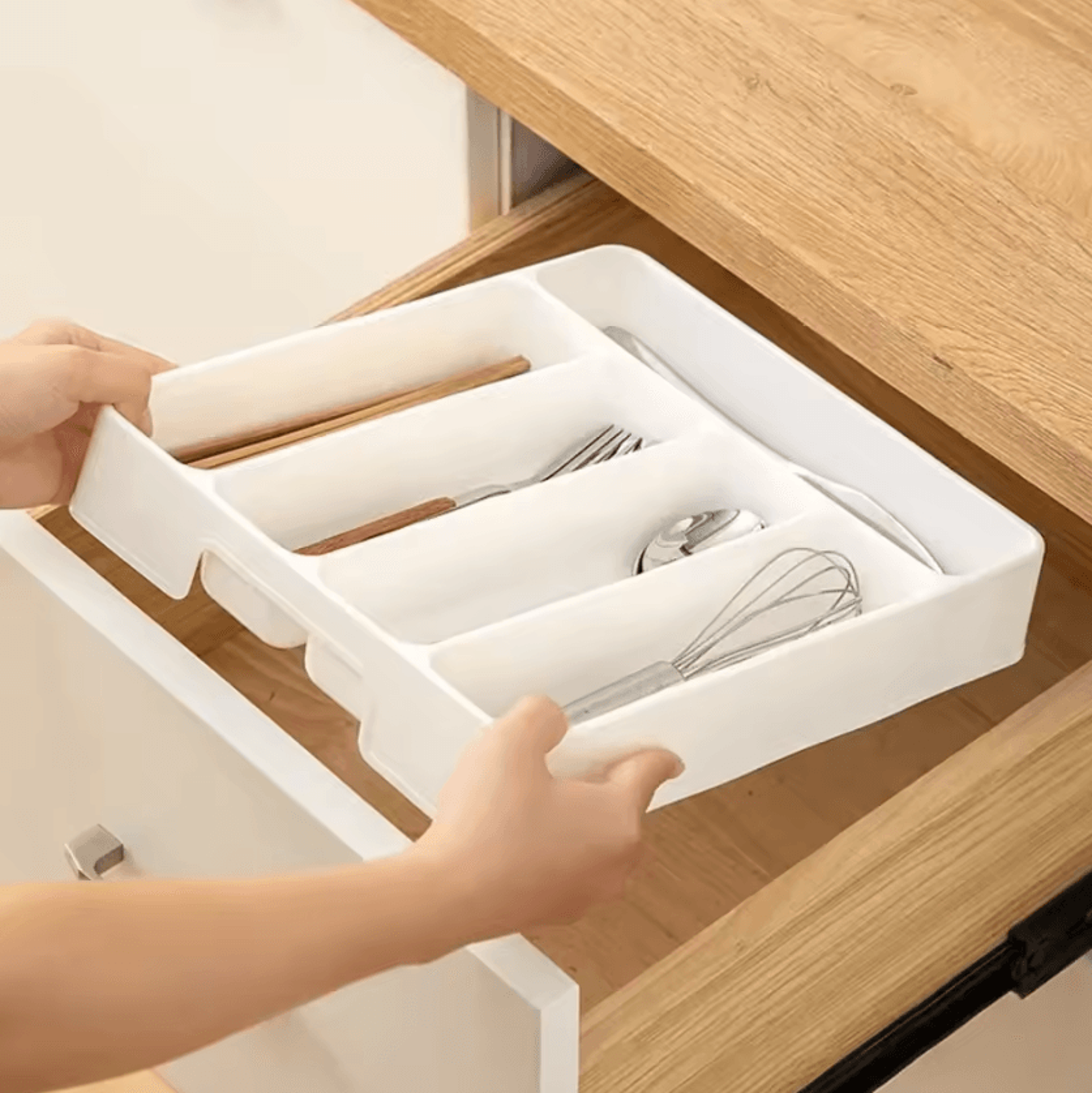4/5-compartment cutlery organizer tray for kitchen drawers