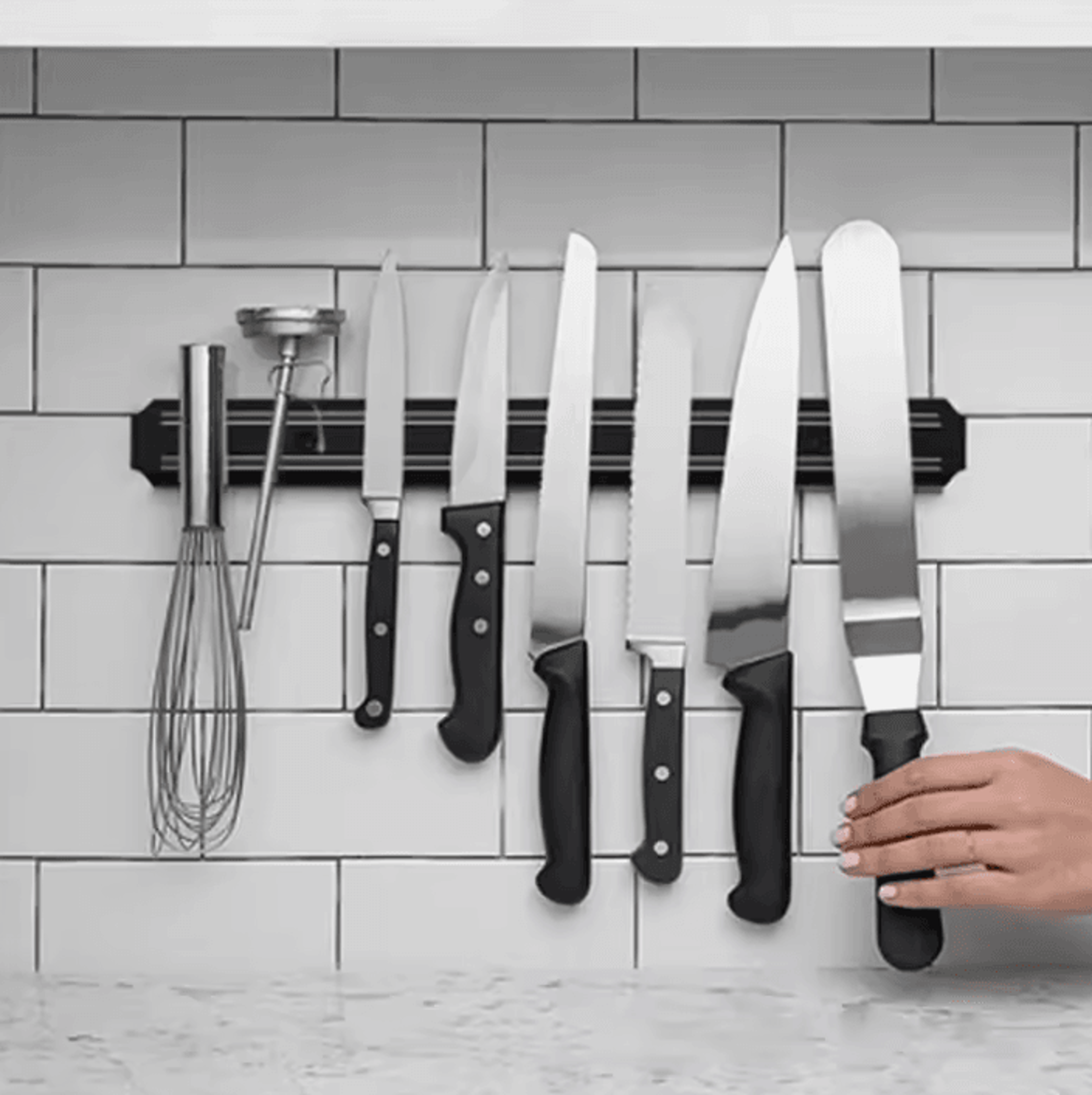 magnetic stainless steel wall-mounted knife holder