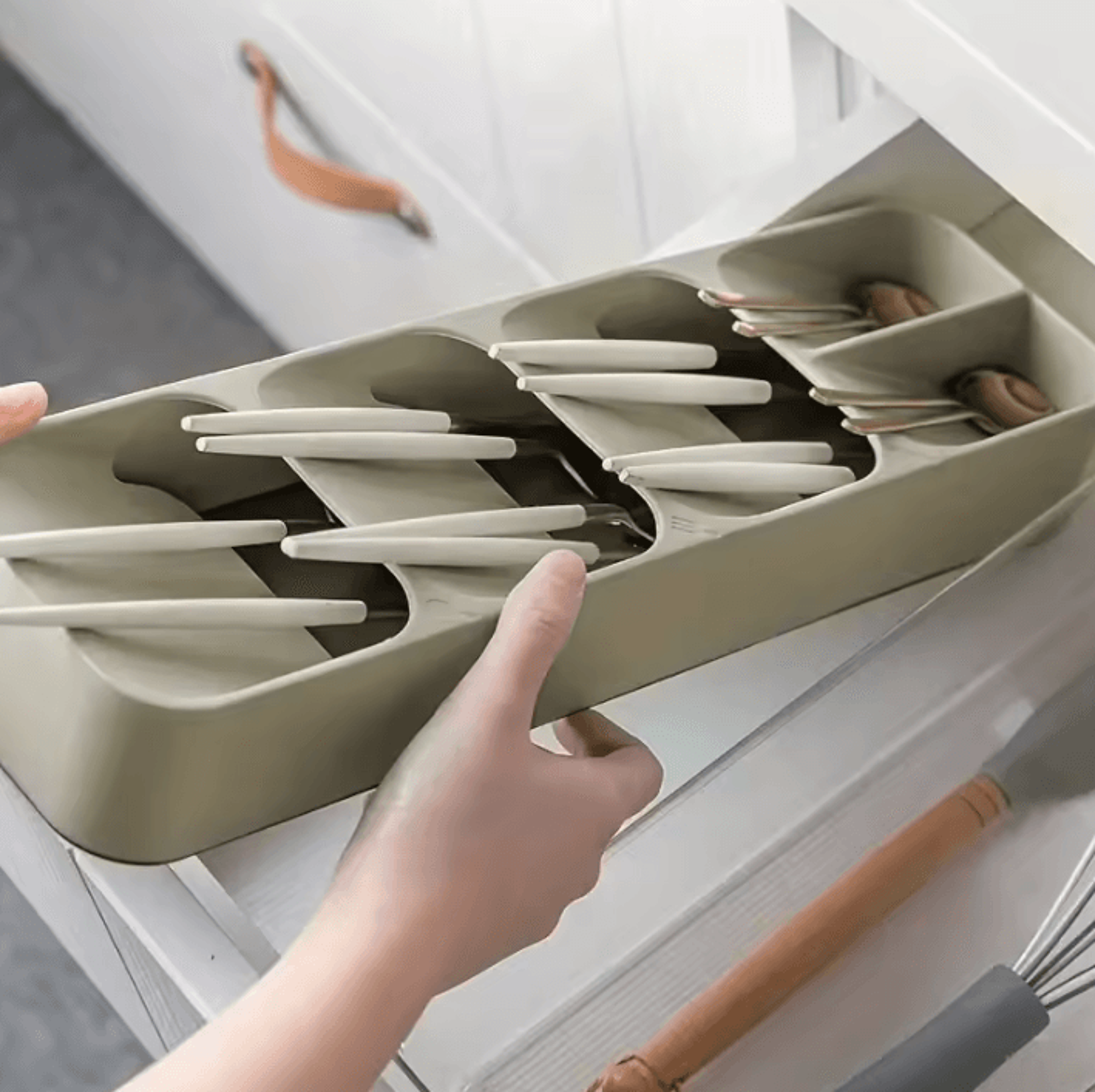 expandable cutlery & knife drawer organizer tray