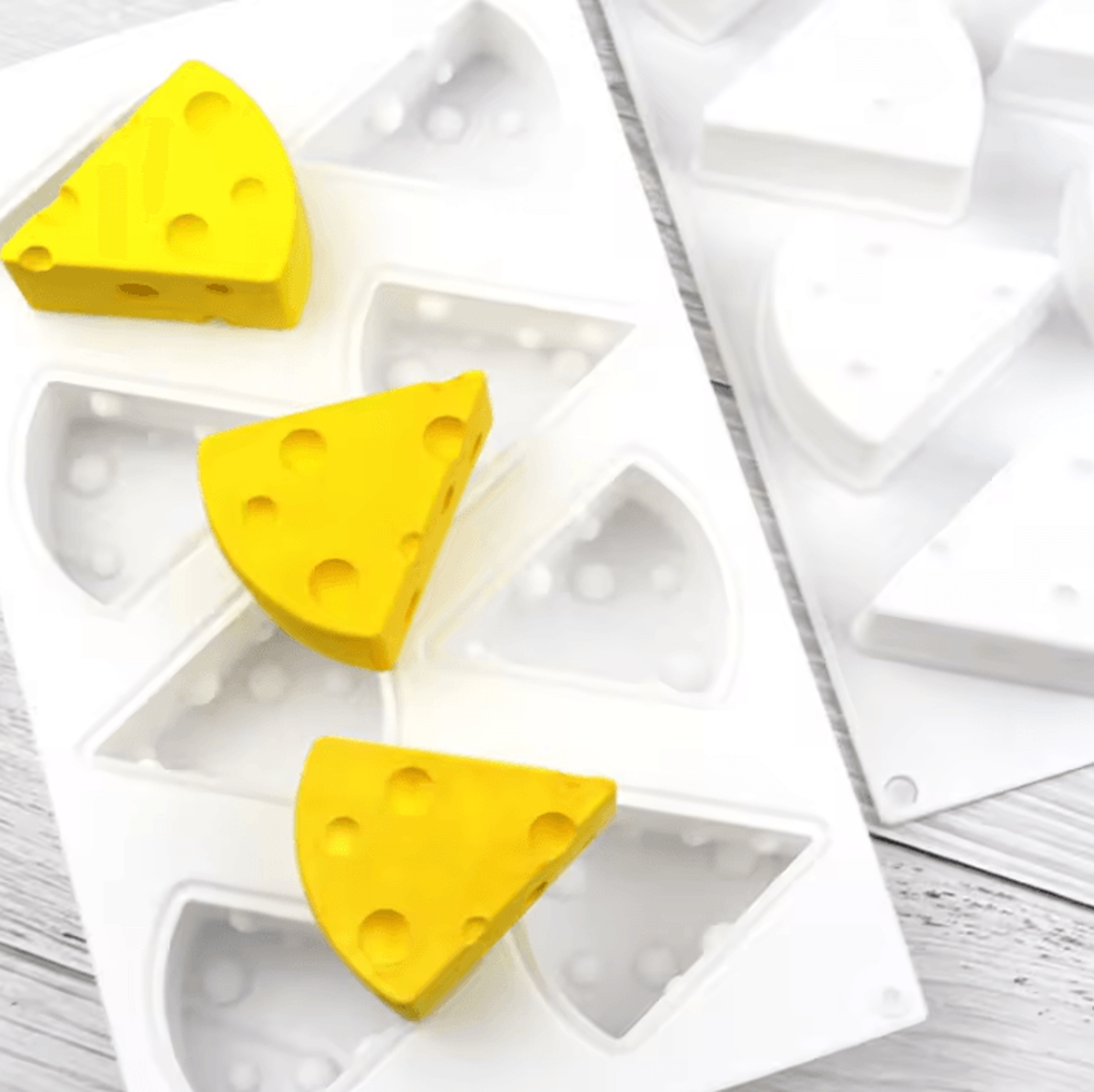 8-cavity silicone cake mold for mousse, cheesecake, ice cream and dessert baking