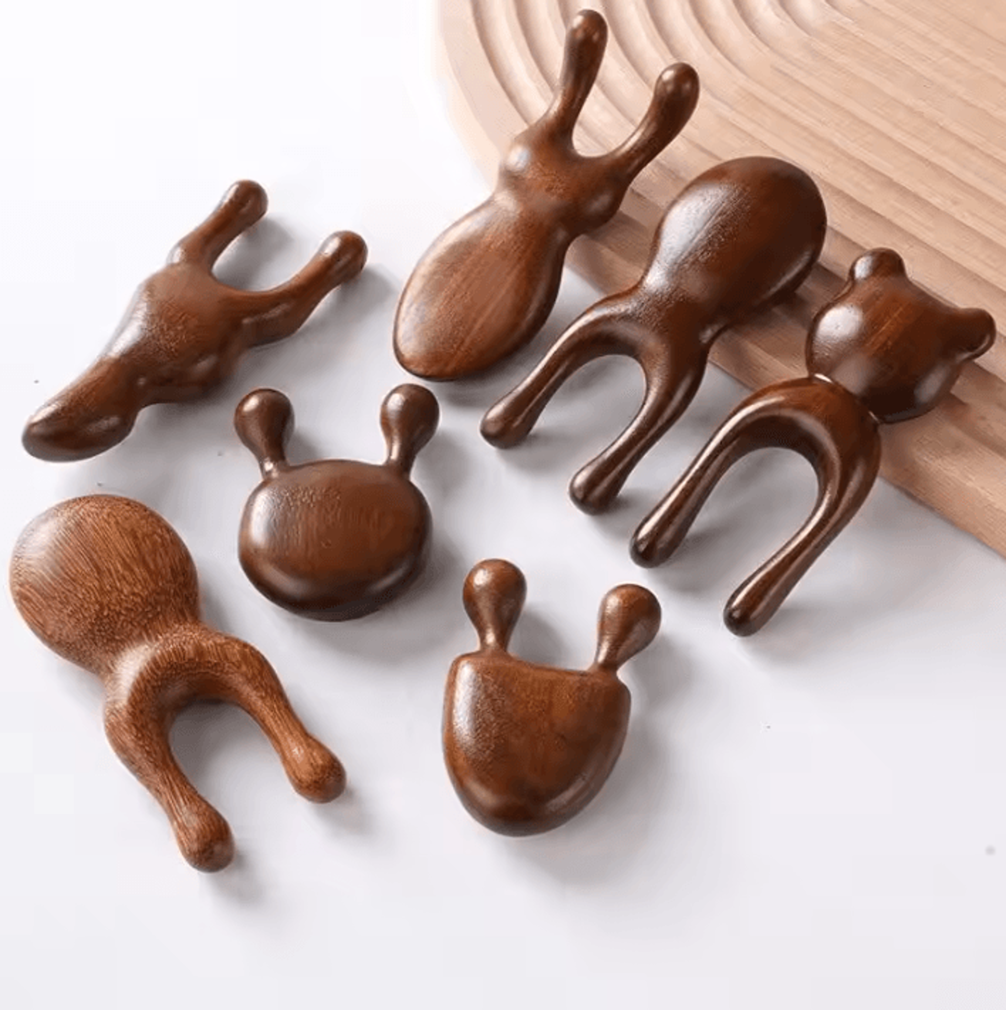 sandalwood face massager for facial eye and nose relaxation