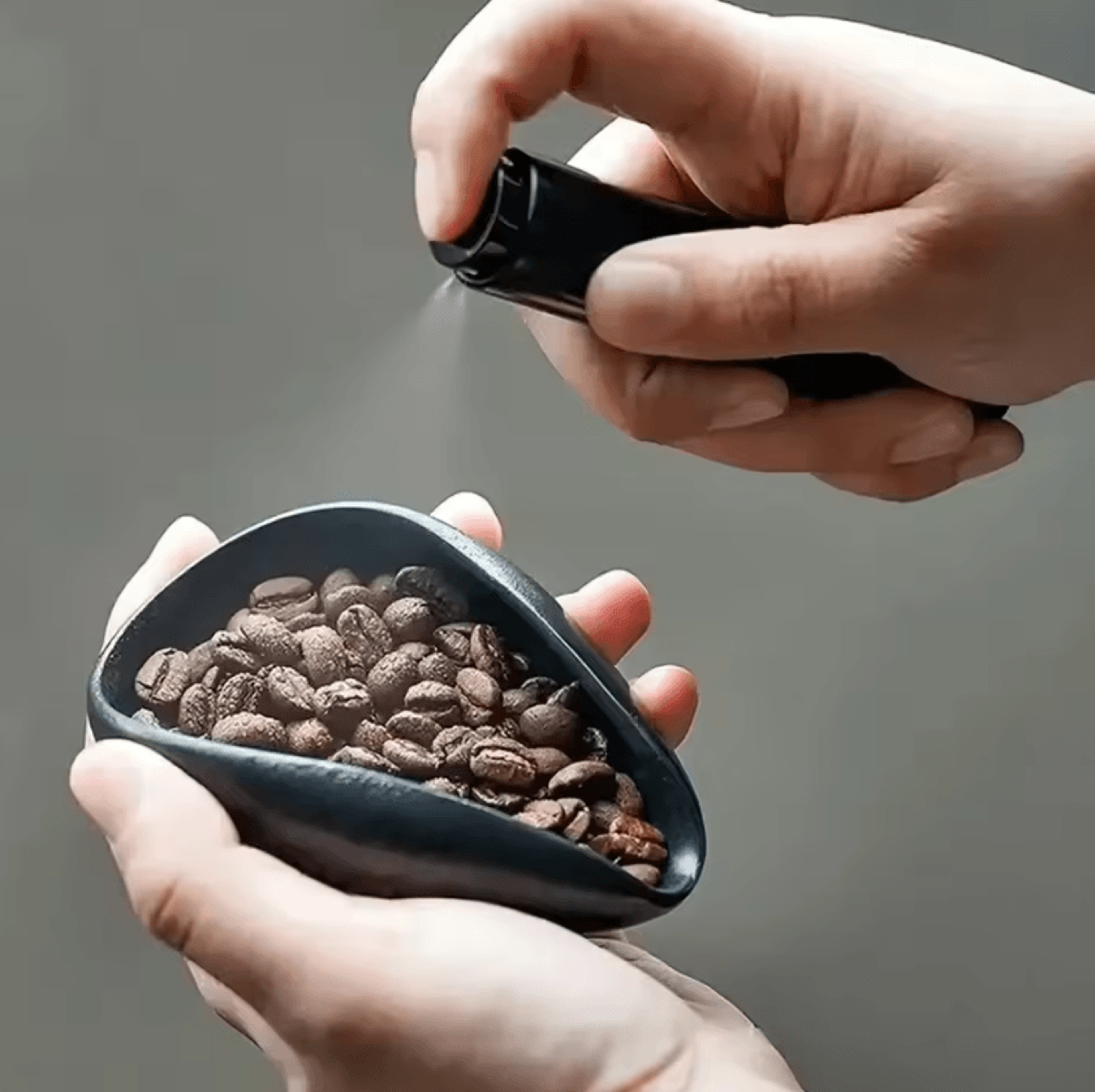 10ml anti-static coffee bean spray bottle for precision grinding