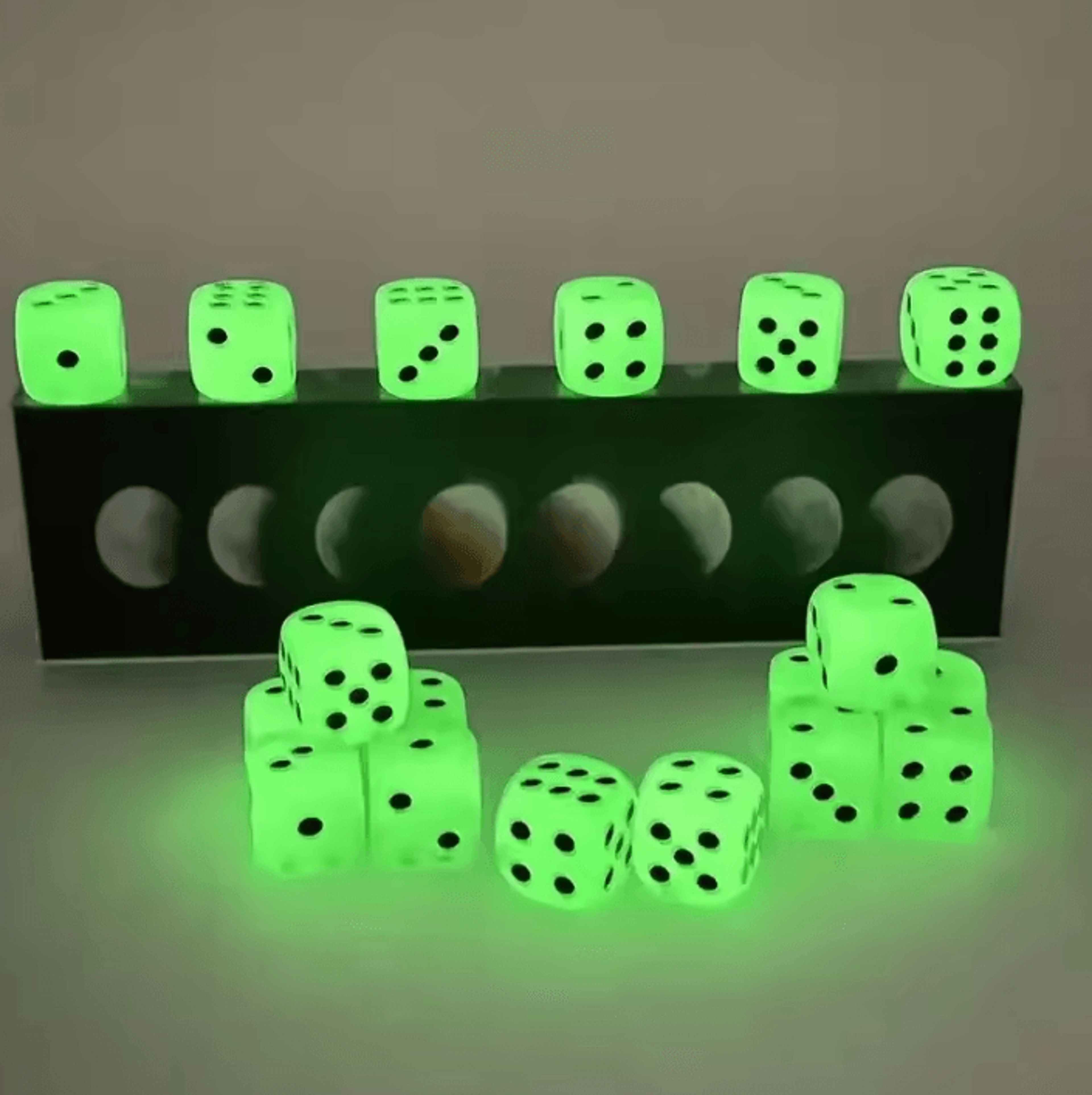 glow in the dark dice set – luminous game dice for board games, parties & rpgs