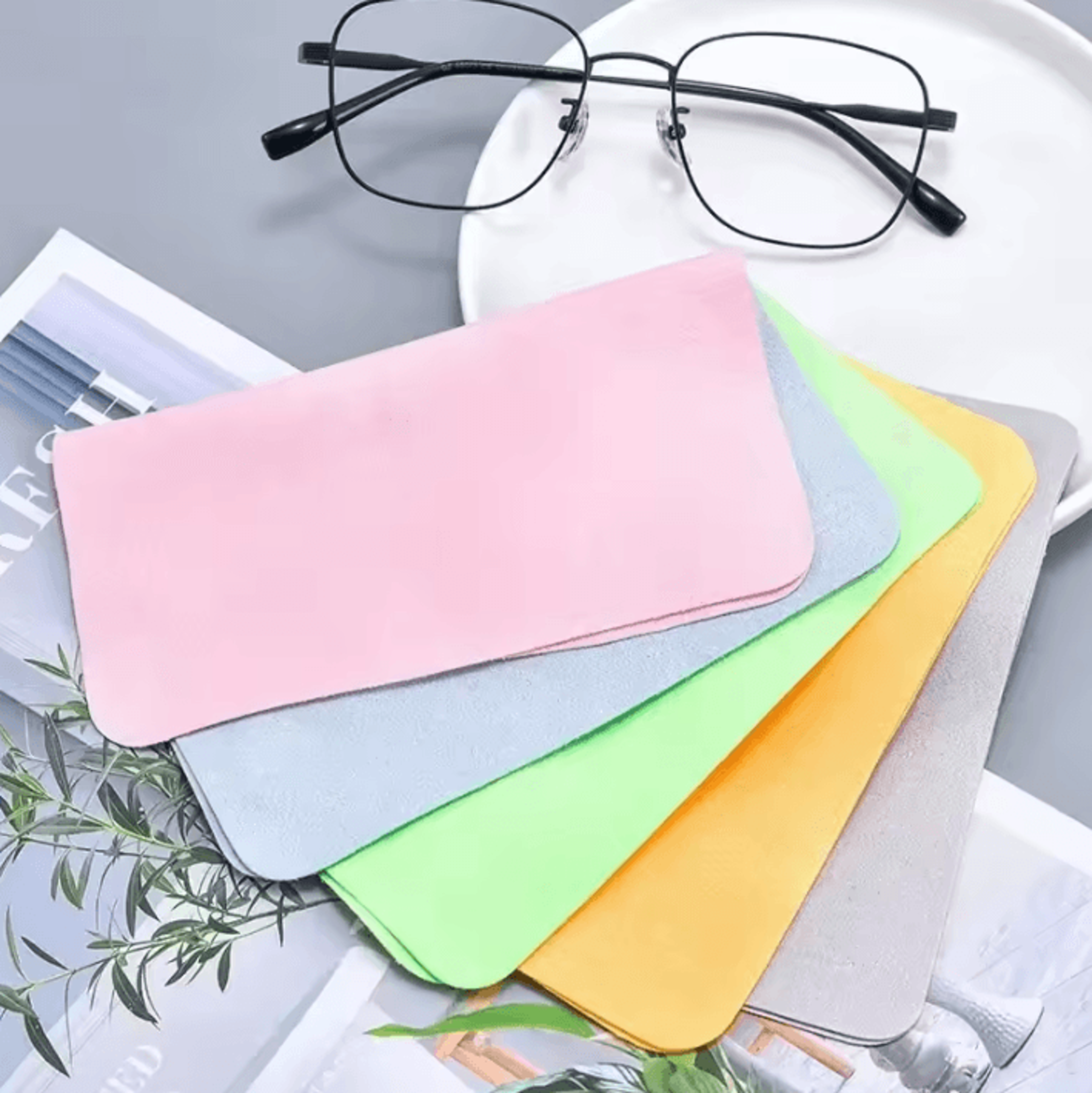 premium microfiber glasses cleaning cloth for lenses and screens