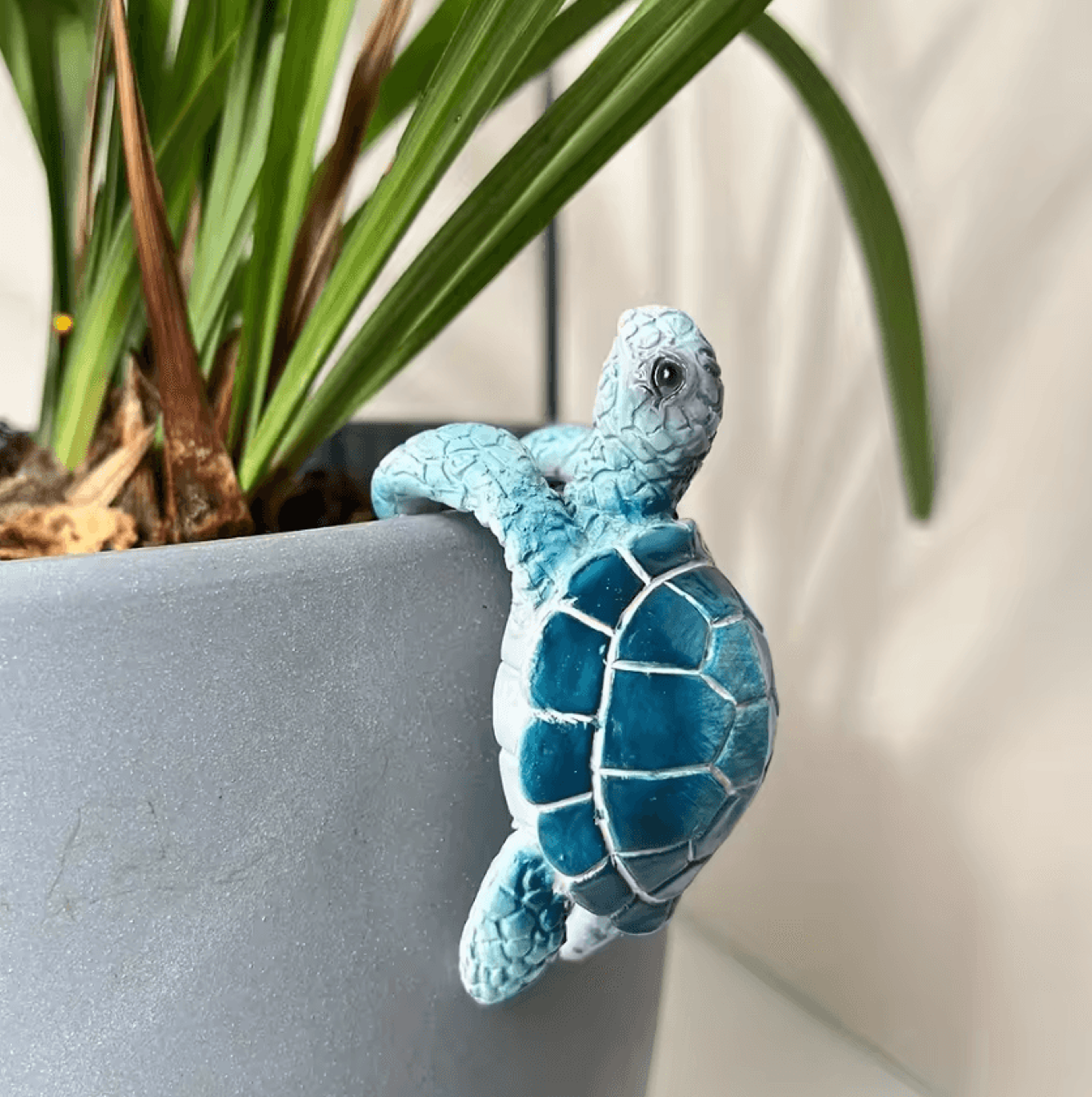 cute hanging turtle flower pot resin ornament for garden decor