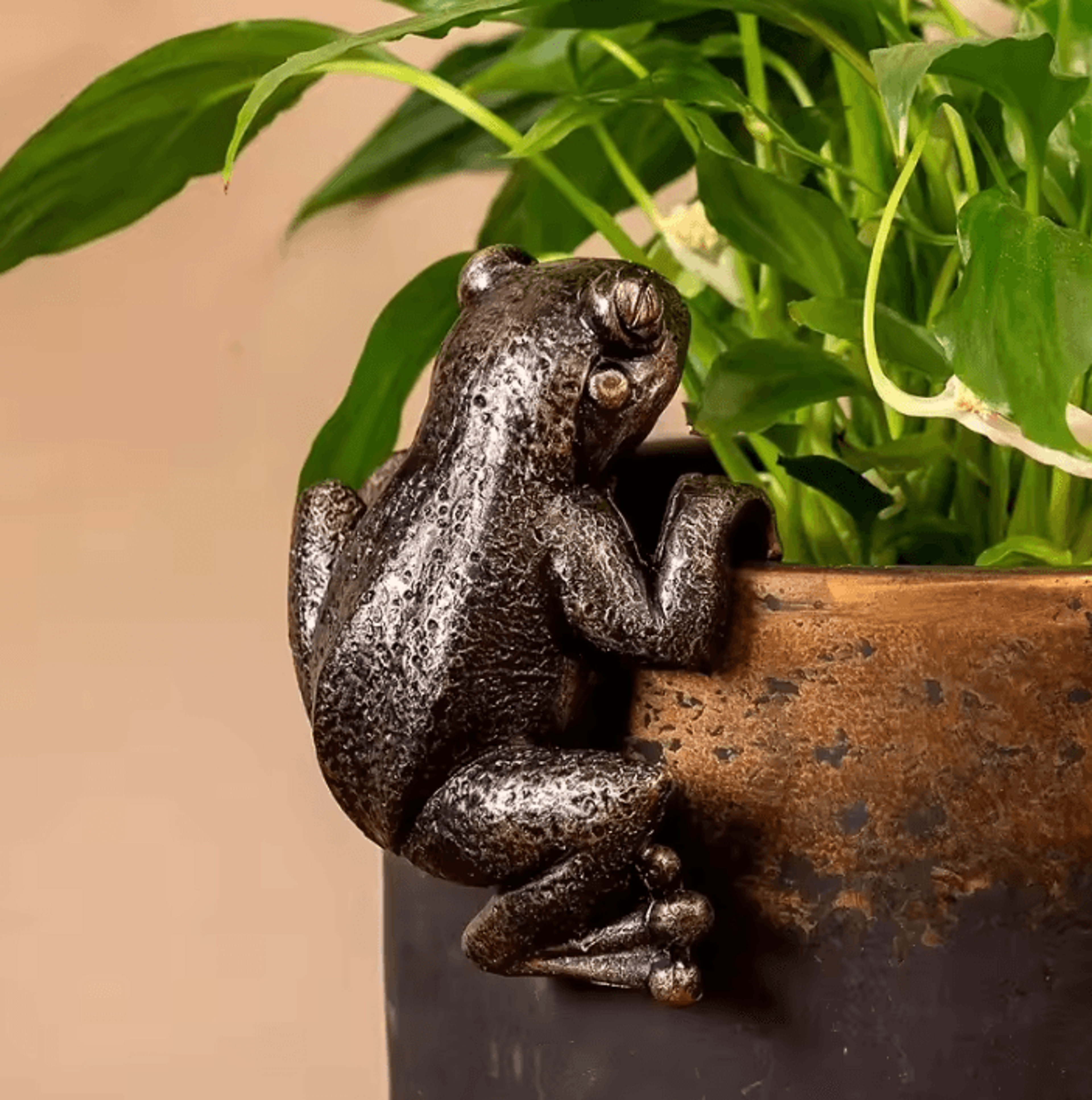 frog flowerpot hanging resin garden ornament for planters