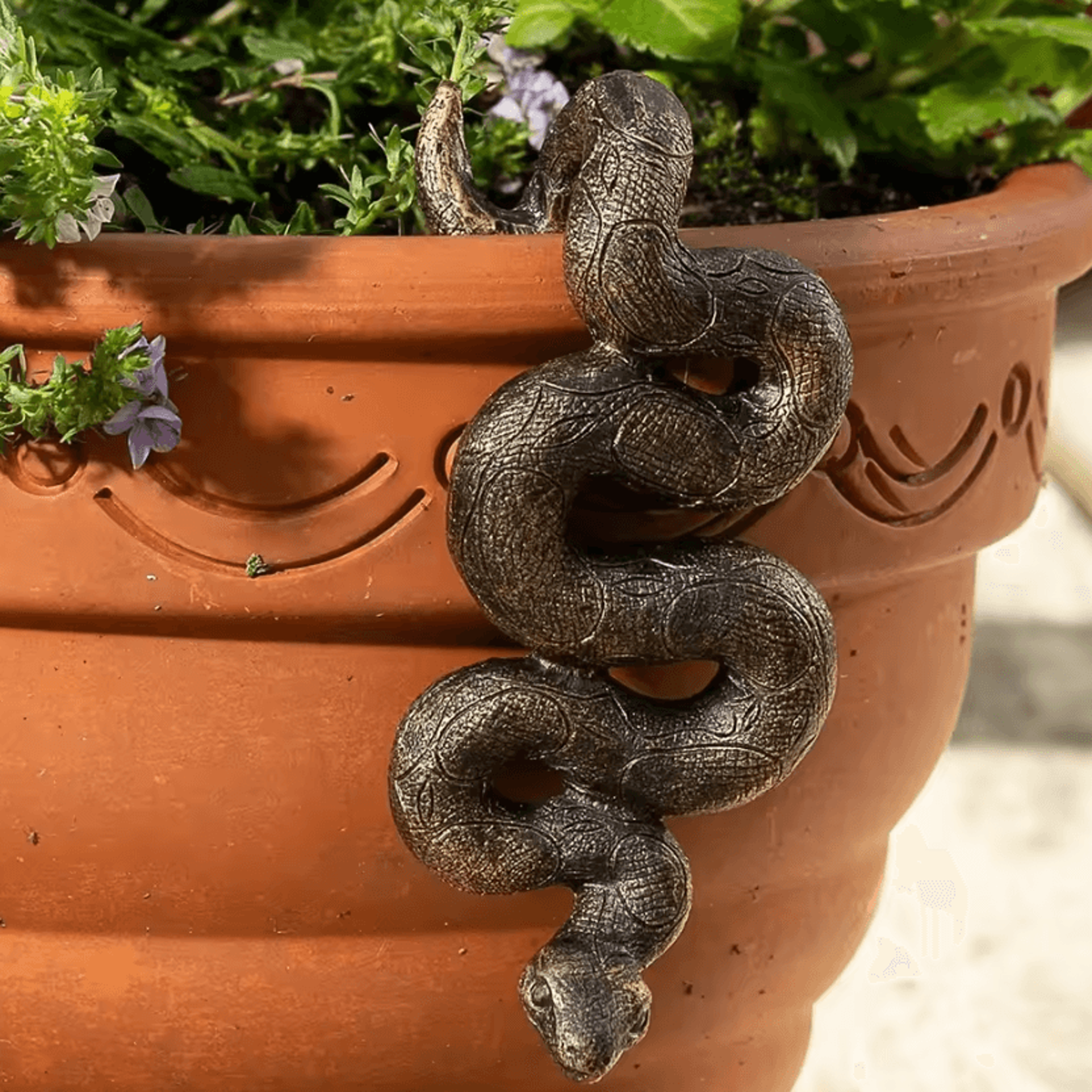 vintage snake plant pot hanger – resin garden figurine for flower pots, patio & balcony decor