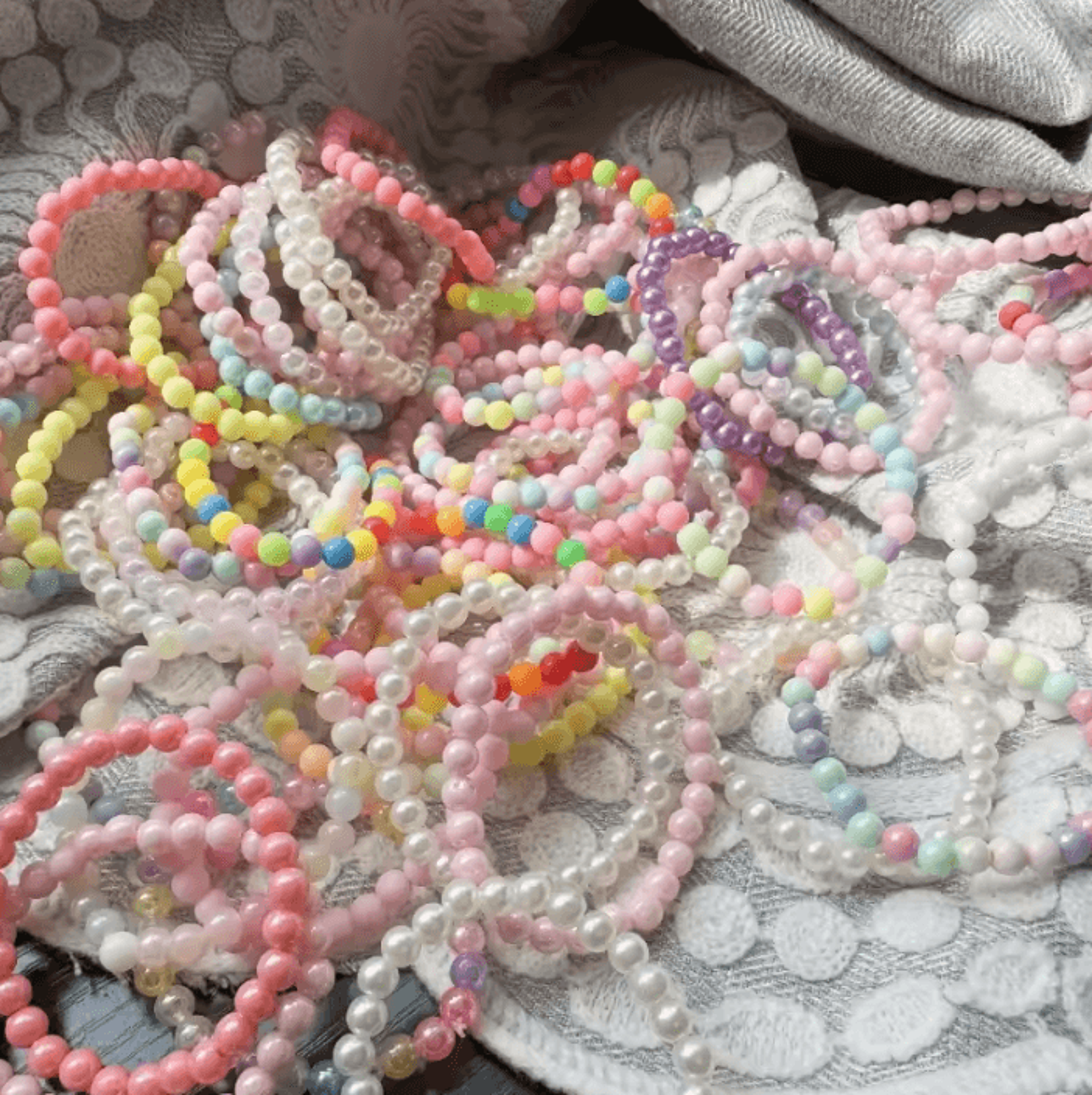 10-30 piece colorful beaded bracelet party favor set for kids