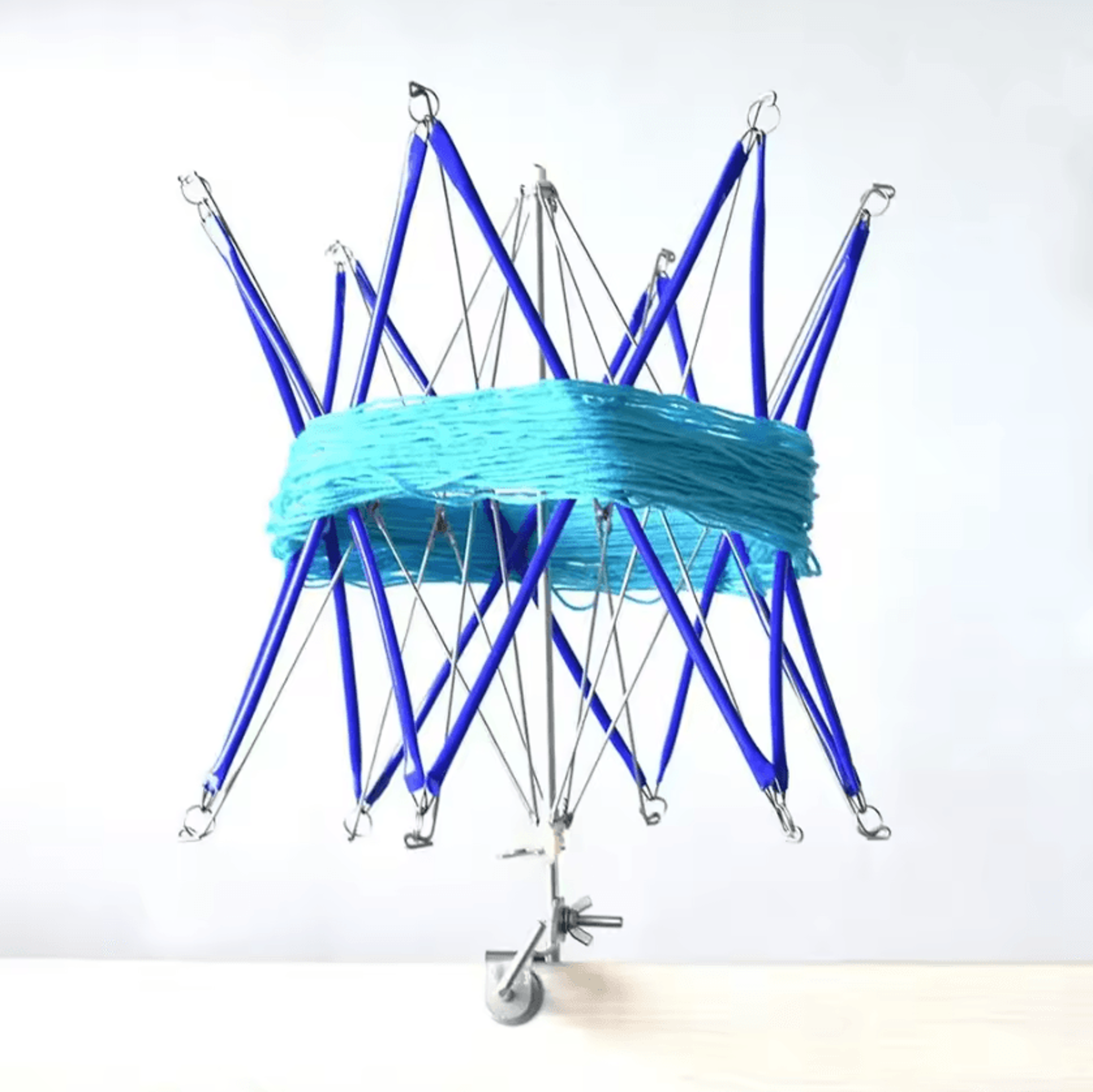 umbrella yarn swift winder - adjustable skein holder for knitting and crochet