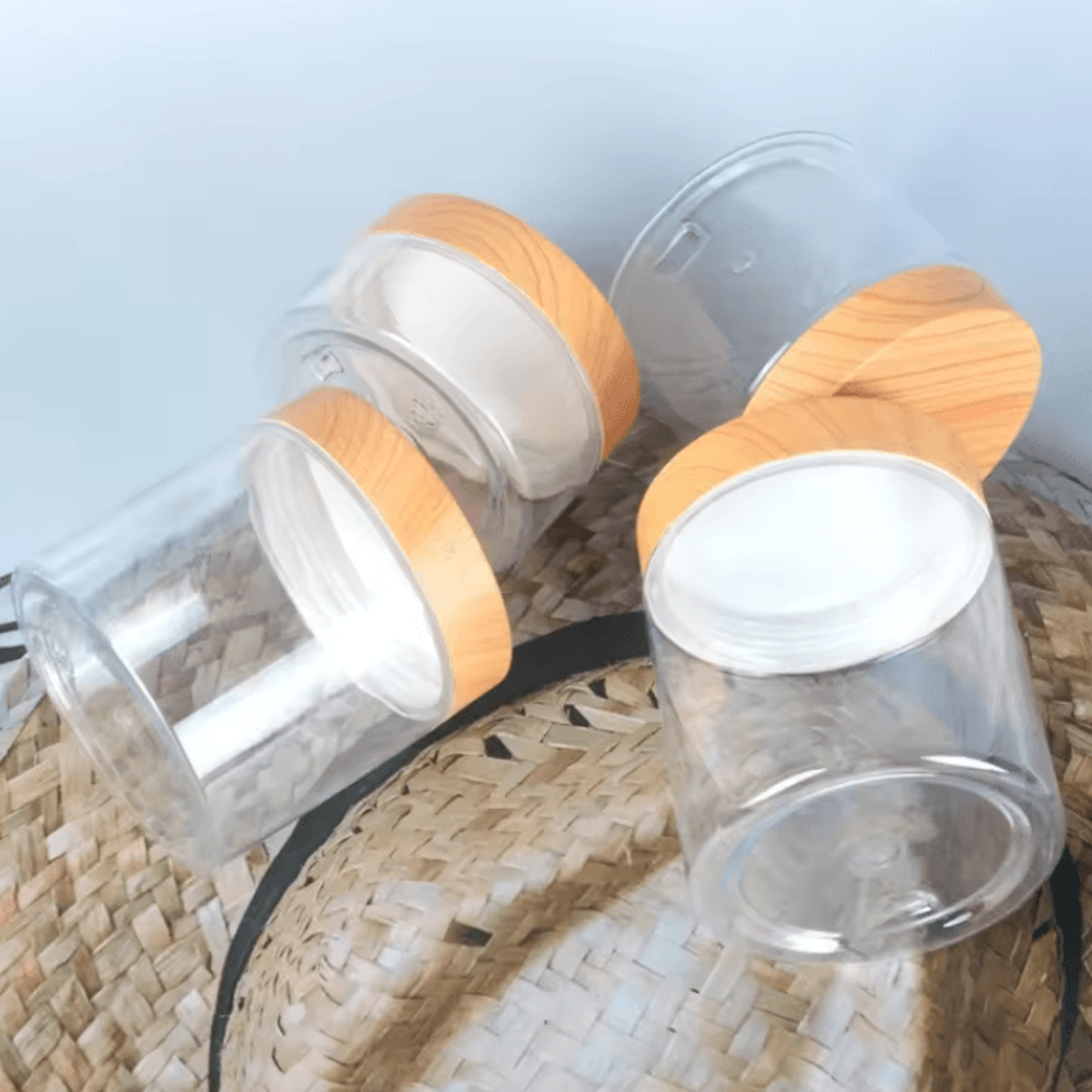 clear round cosmetic storage jar with lid