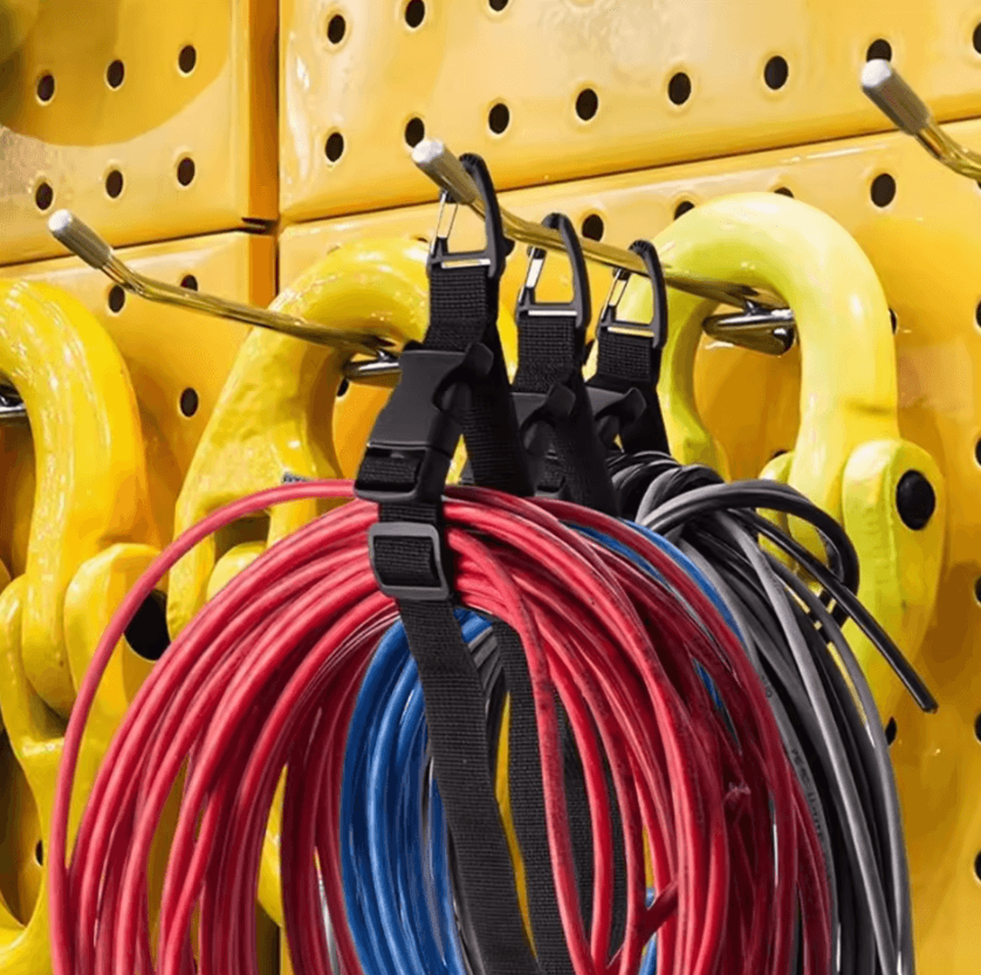 adjustable heavy duty extension cord organizer with triangle clips