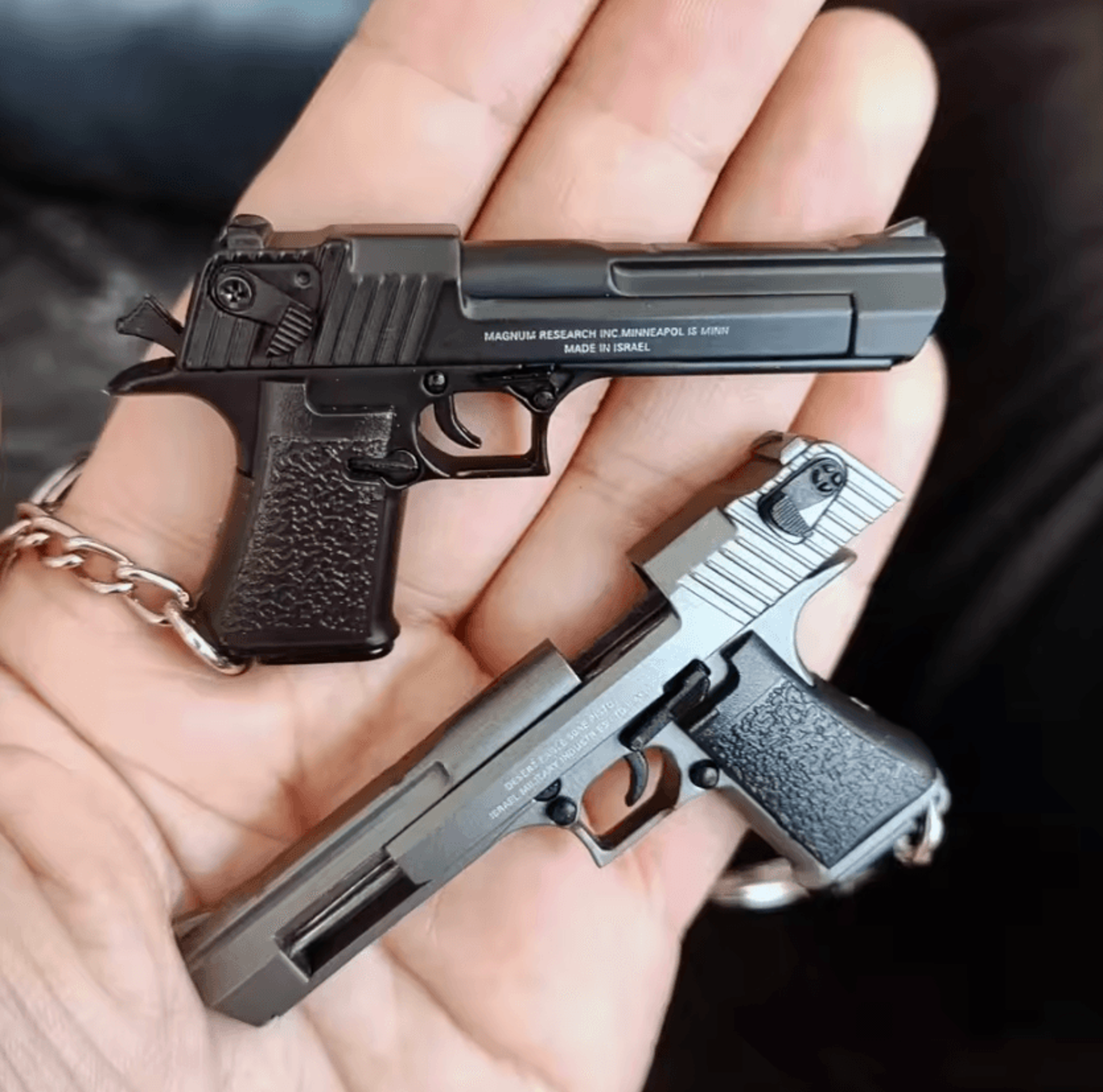 1 4 scale desert eagle style alloy miniature keychain