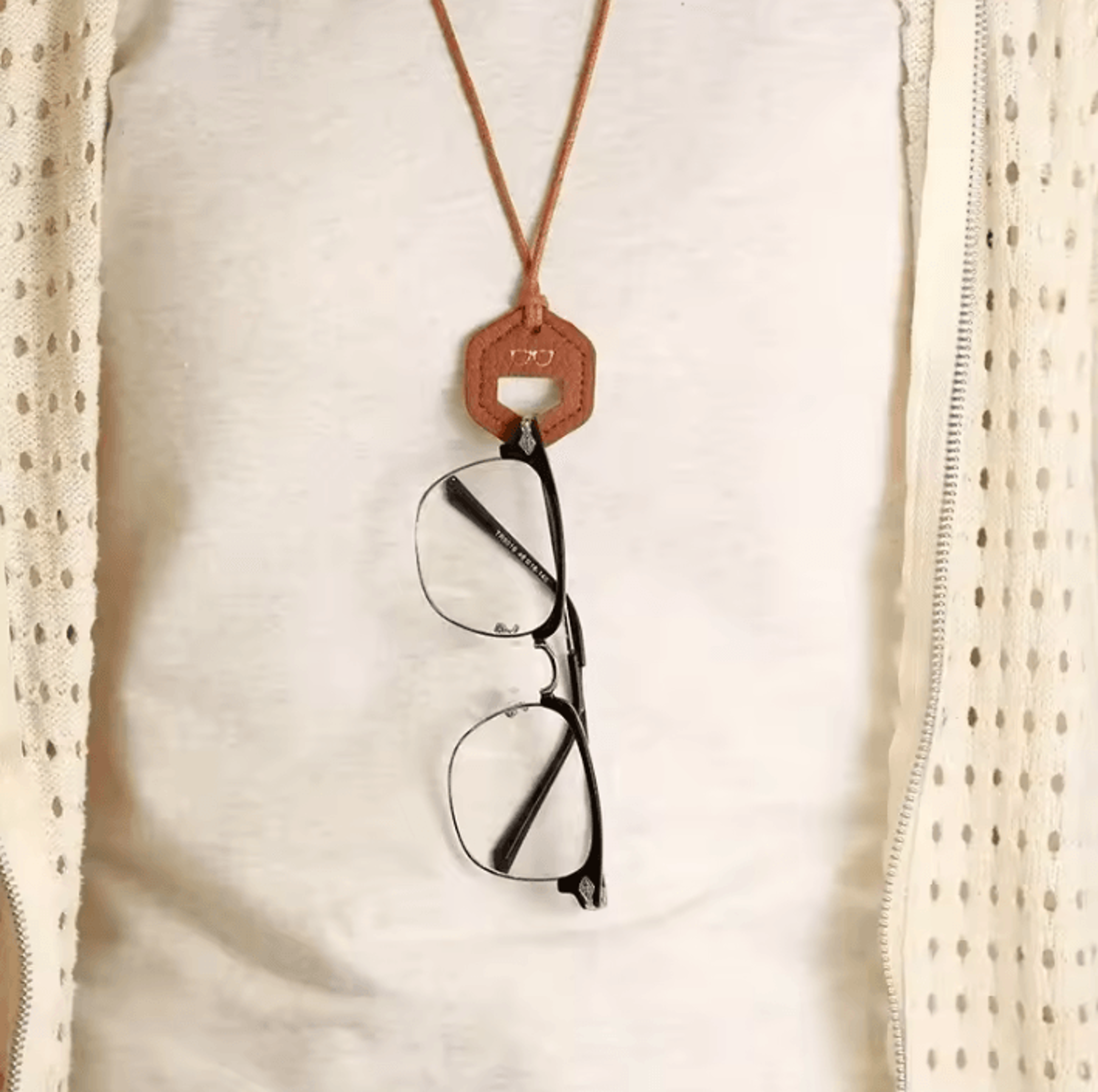 adjustable microfiber leather eyeglass holder neck strap