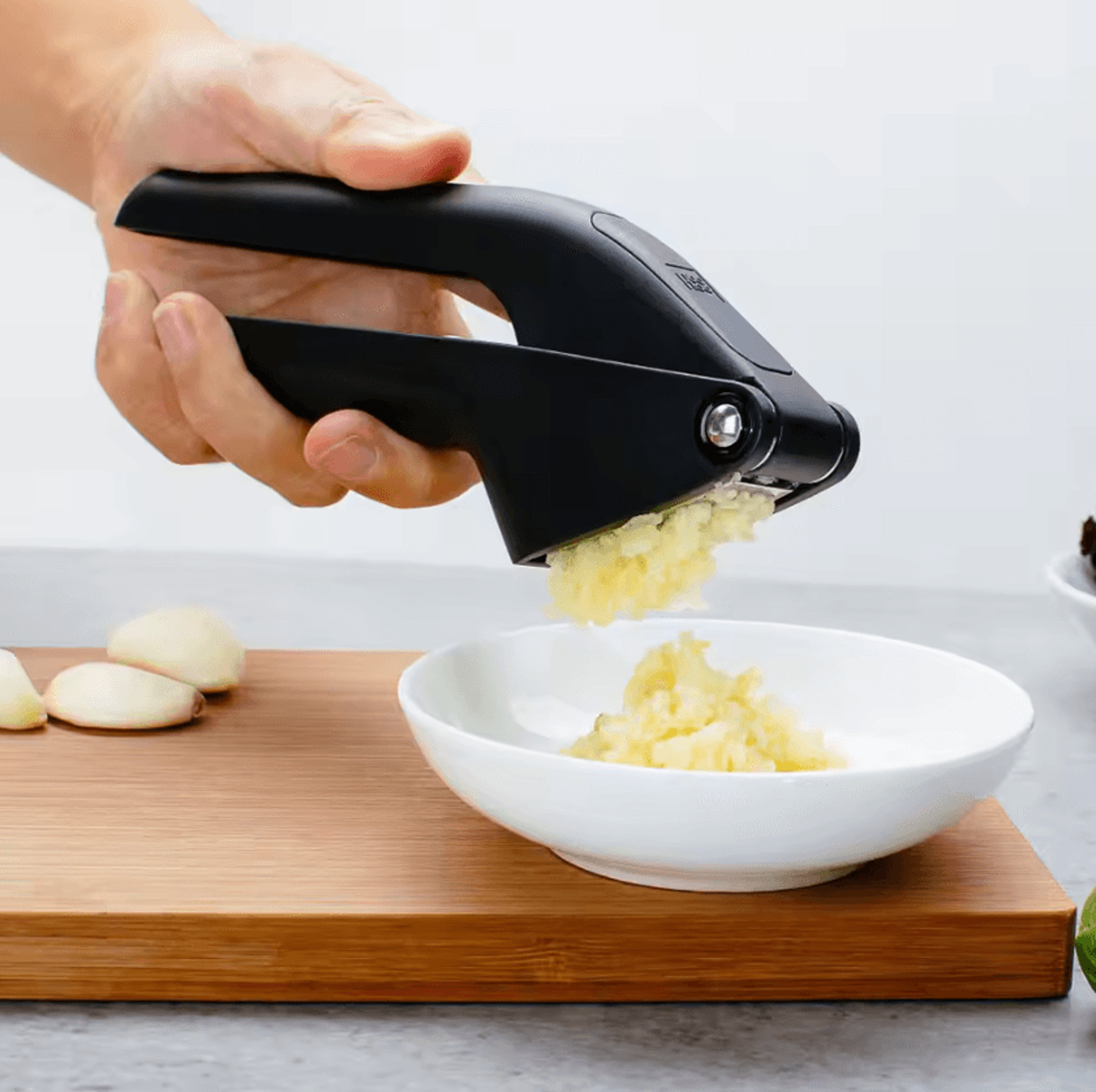 pressease detachable metal garlic crusher and mincer
