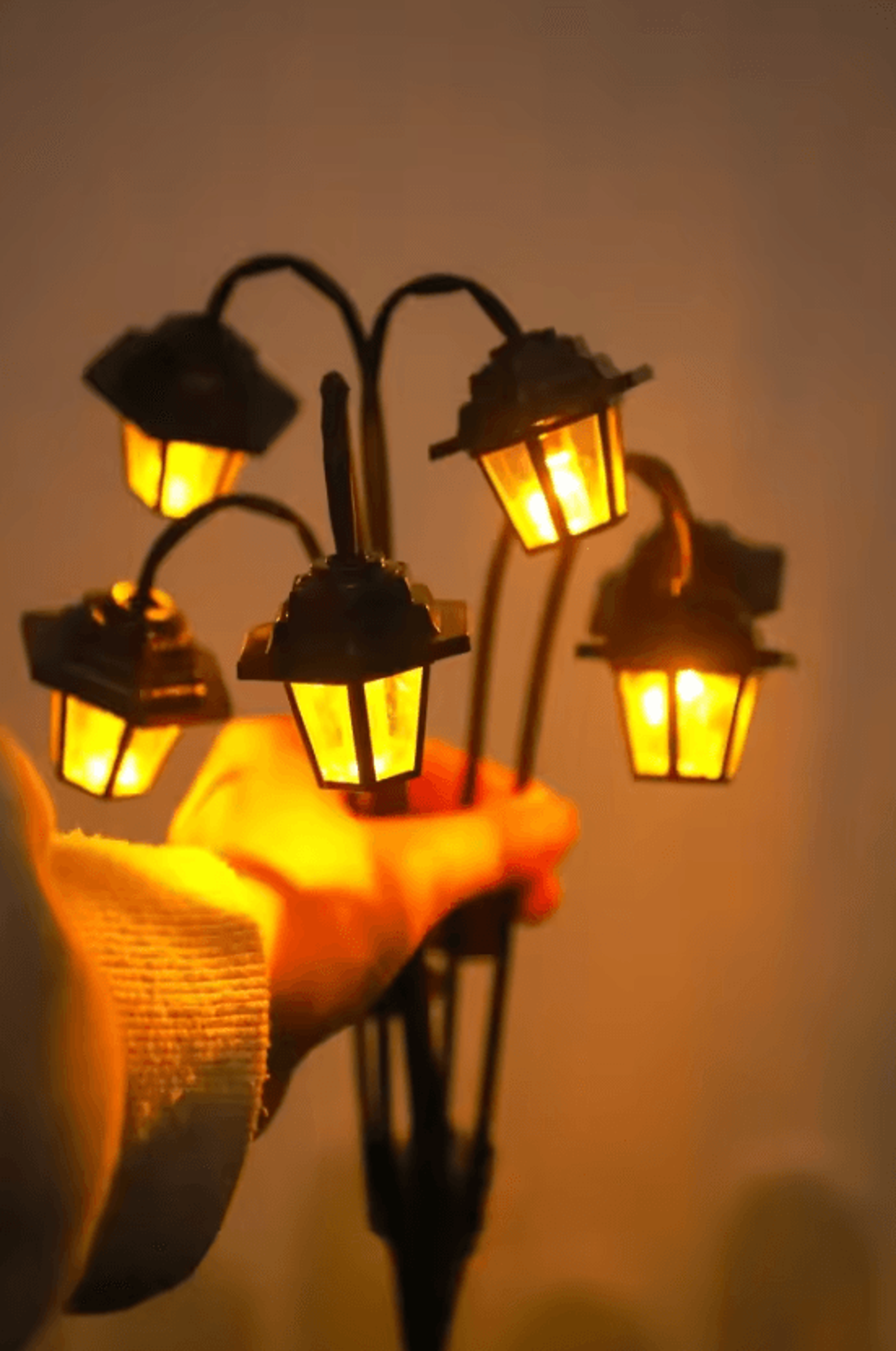 vintageglow 6 led solar street lamp garden lantern
