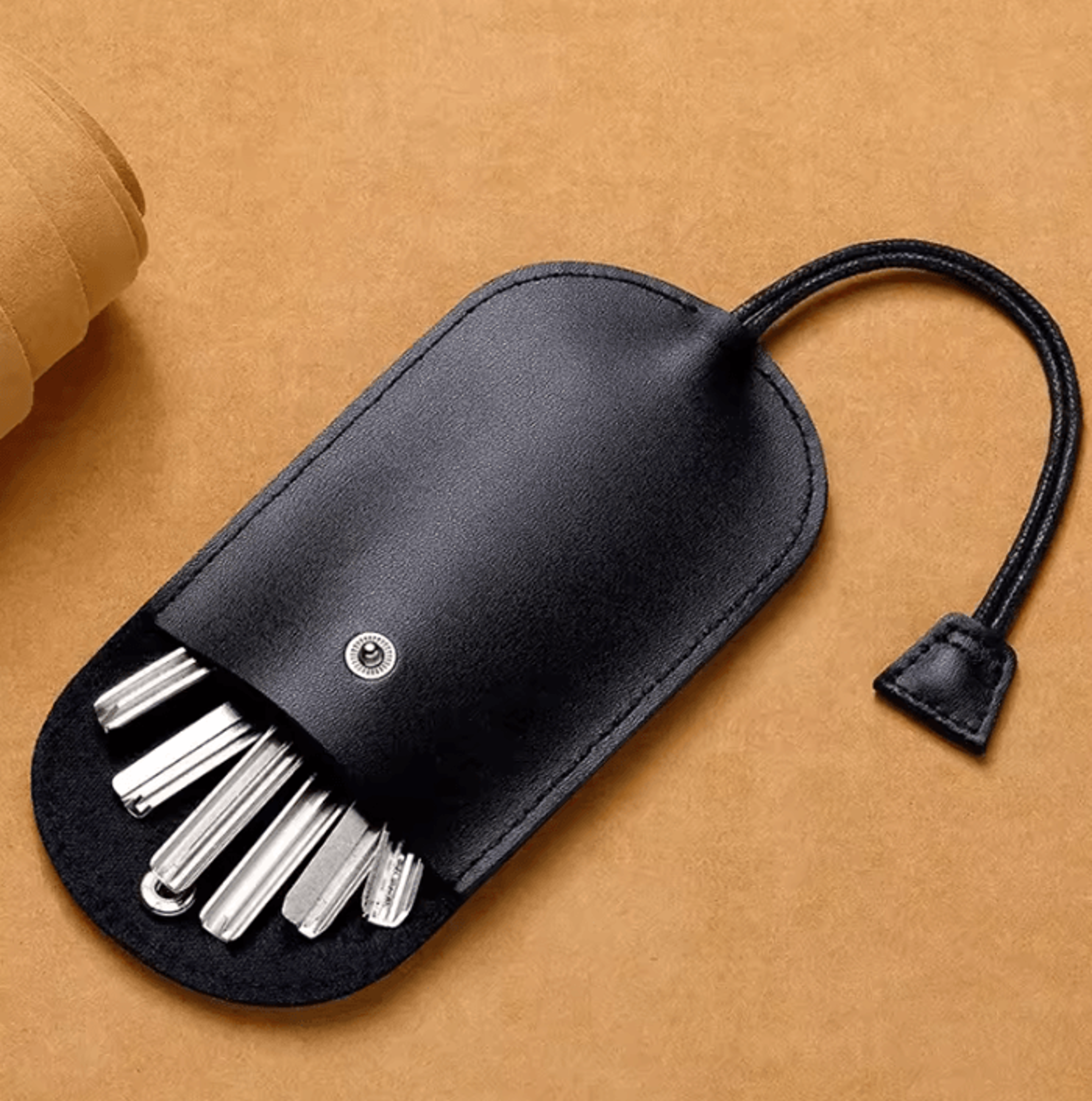 keynest genuine leather pull-out key wallet with compact pocket holder