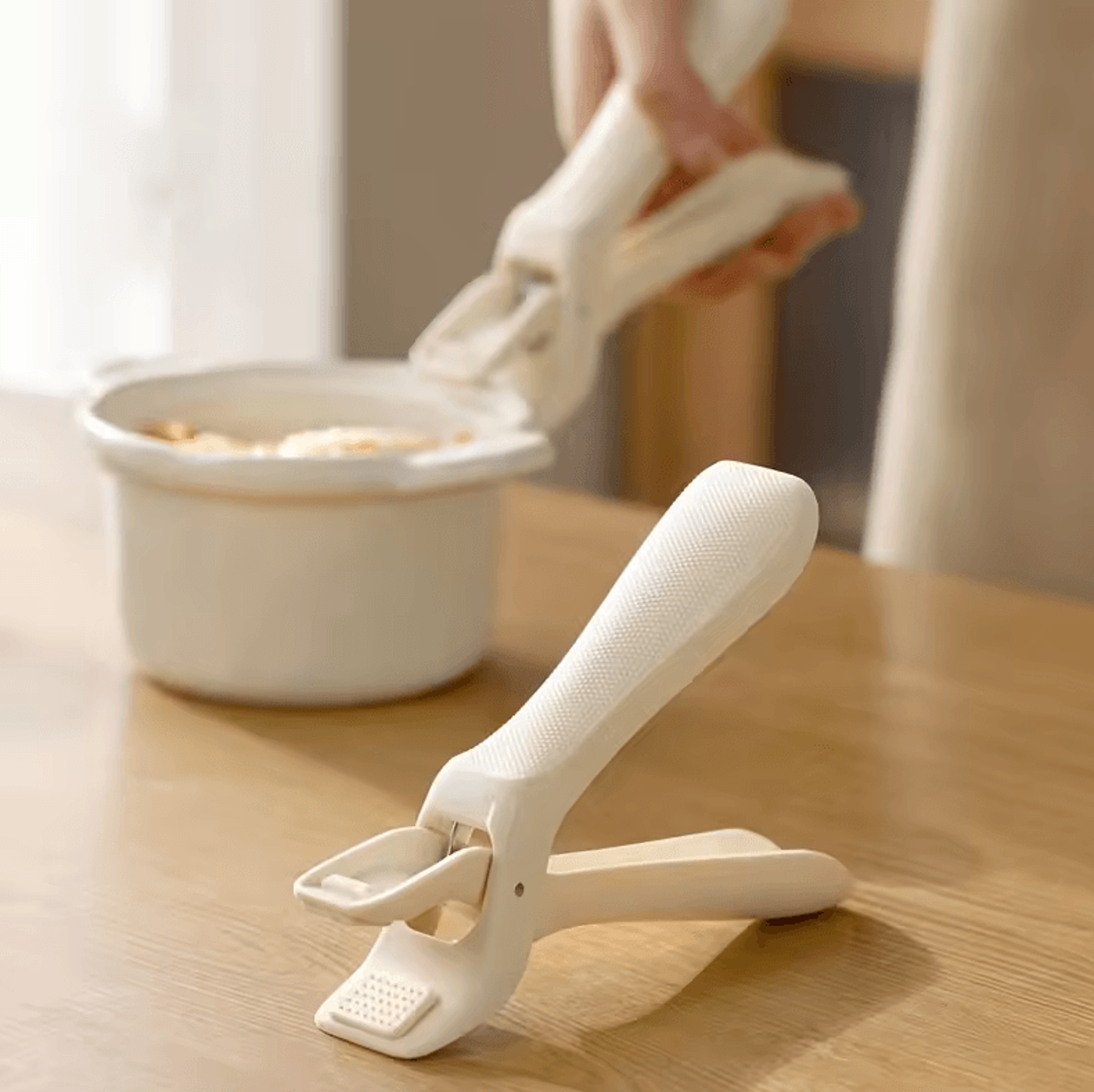 silicone anti-scalding bowl and plate clip kitchen heat resistant non-slip grip