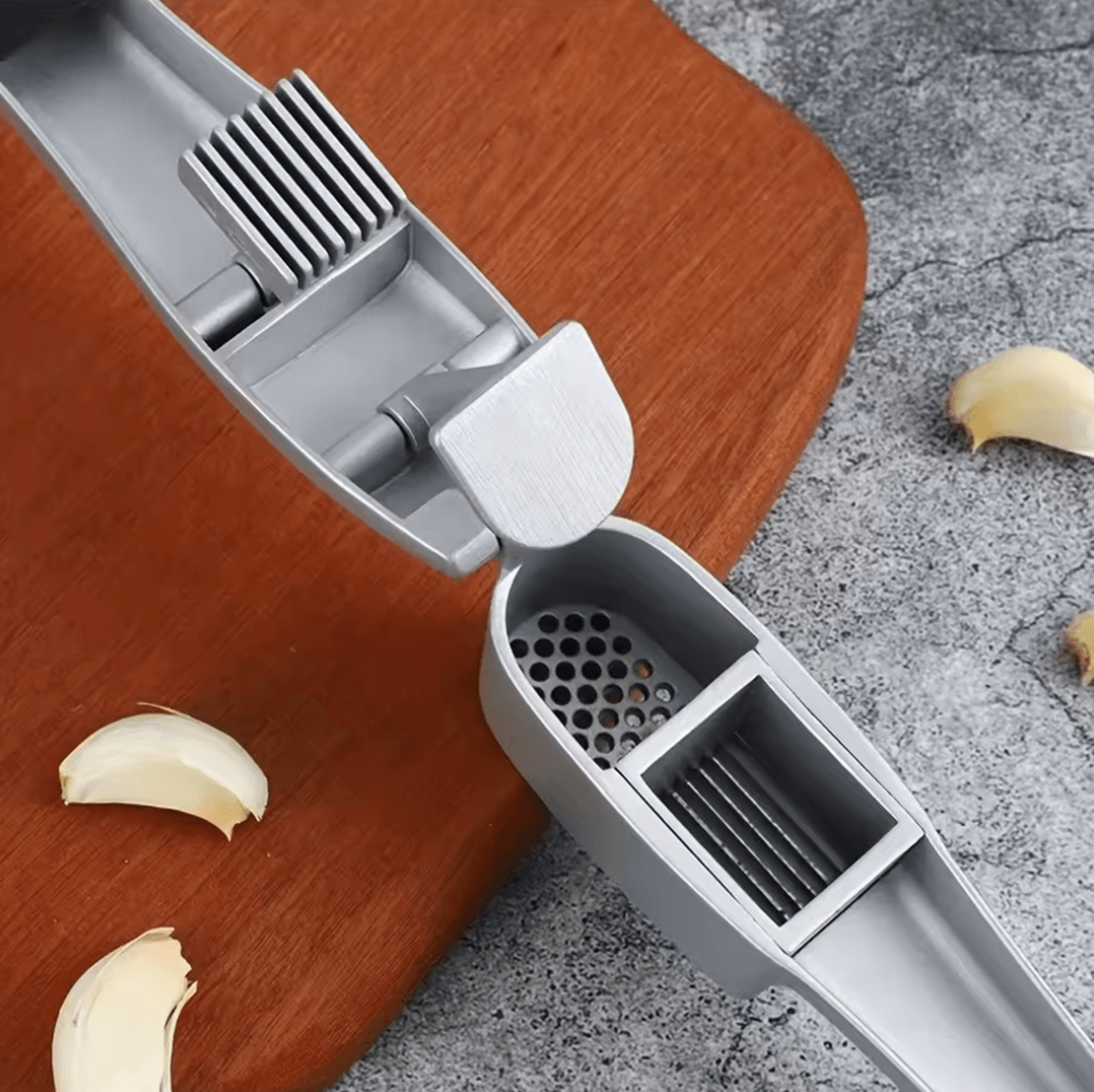 2-in-1 aluminum garlic press and slicer grinder multi-function kitchen tool