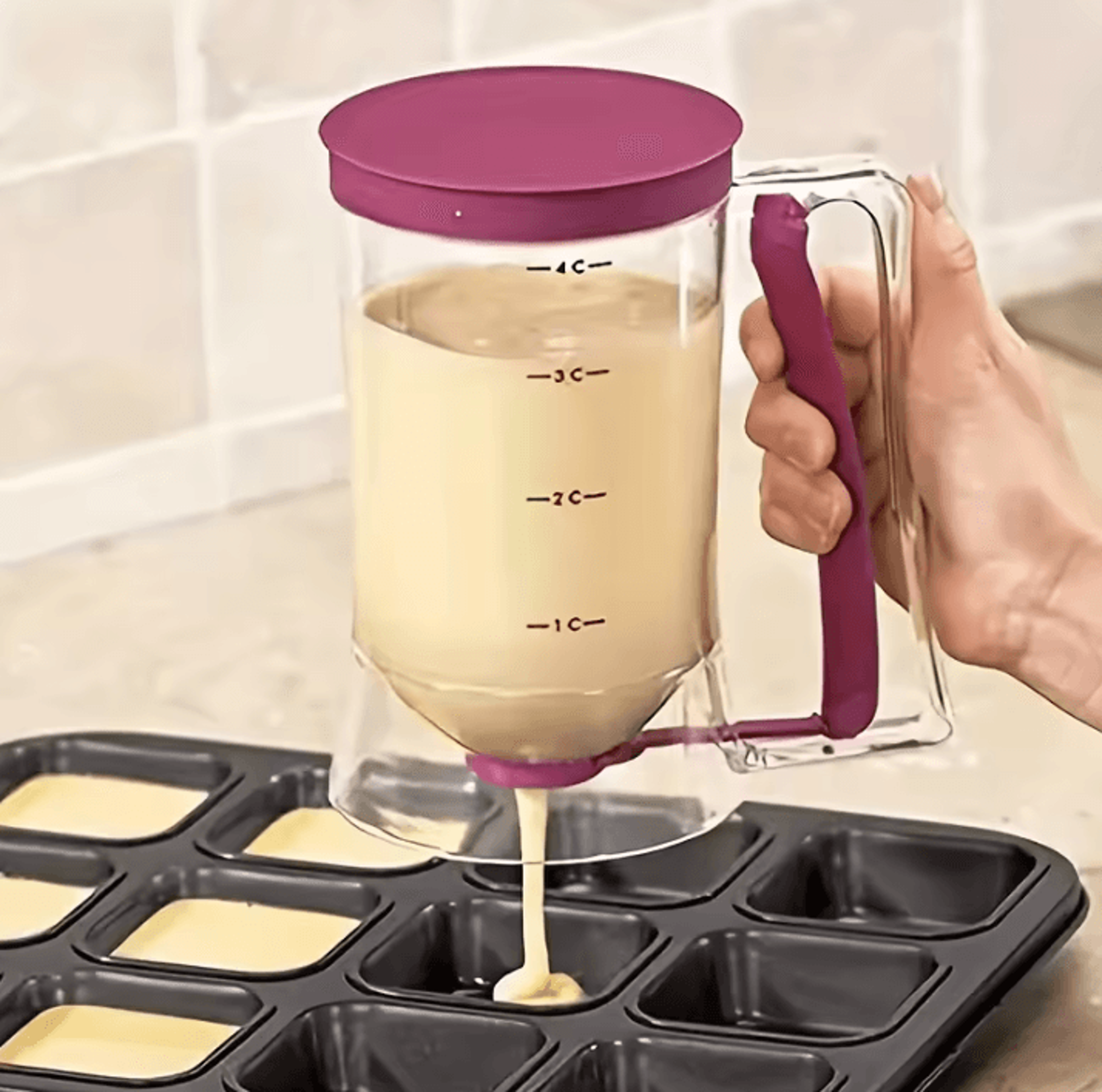 900ml hand-held batter dispenser bottle with graduated funnel for pancakes and cakes
