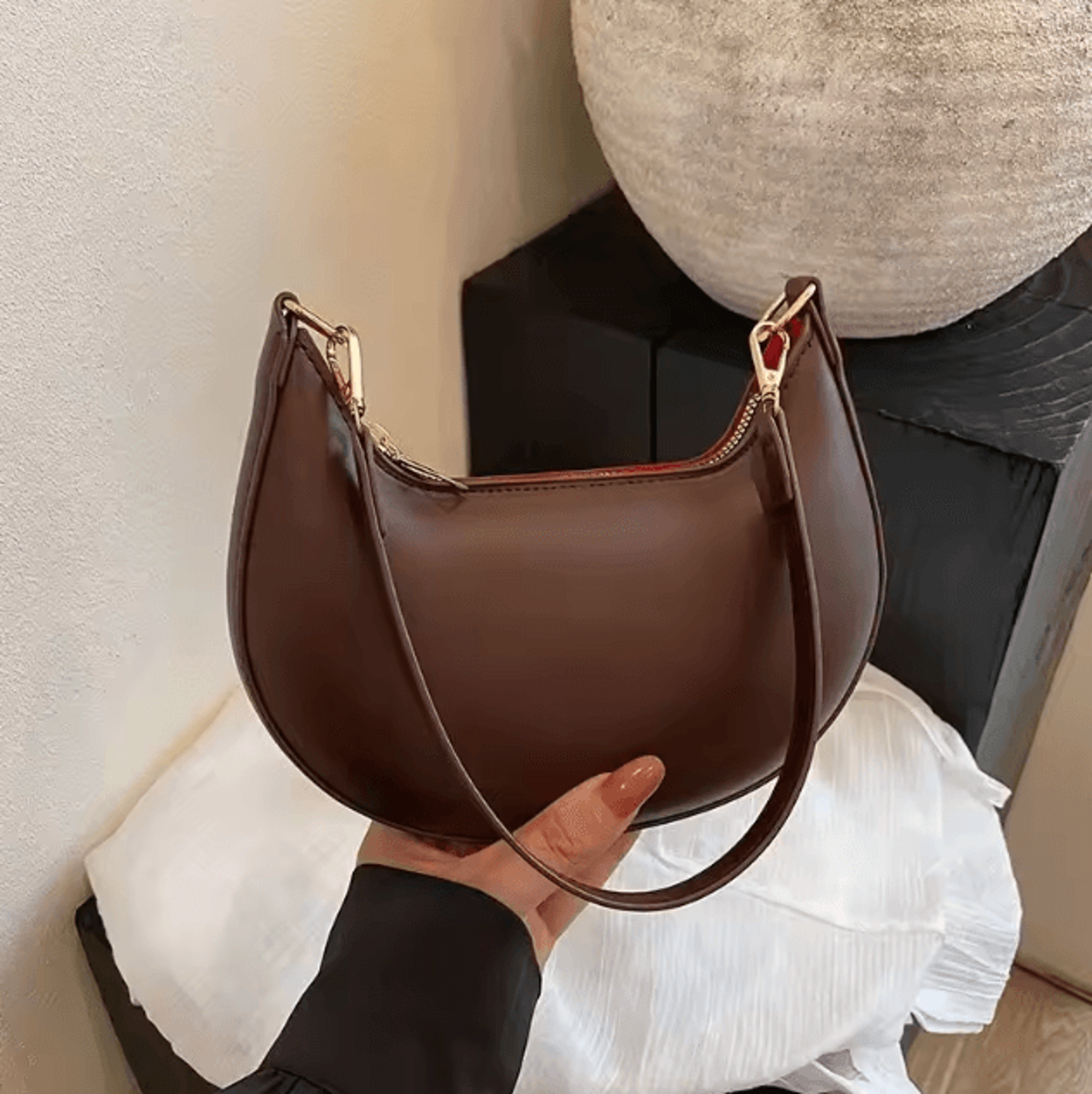 luxury moon shaped women shoulder bag fashion single shoulder designer handbag chic compact crossbody style purse