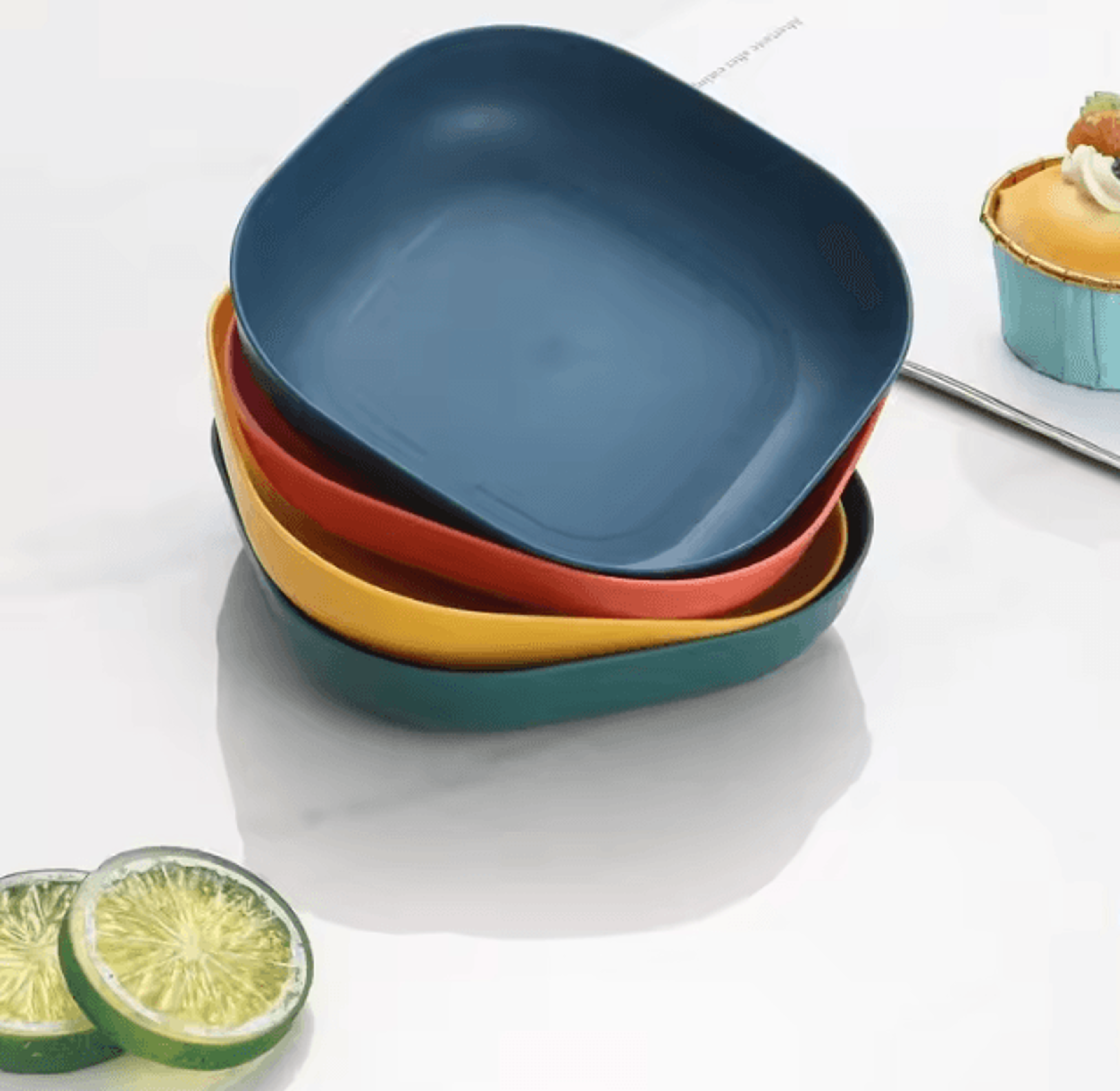 4-piece reusable plastic dessert plates – durable square picnic plates microwave & dishwasher safe