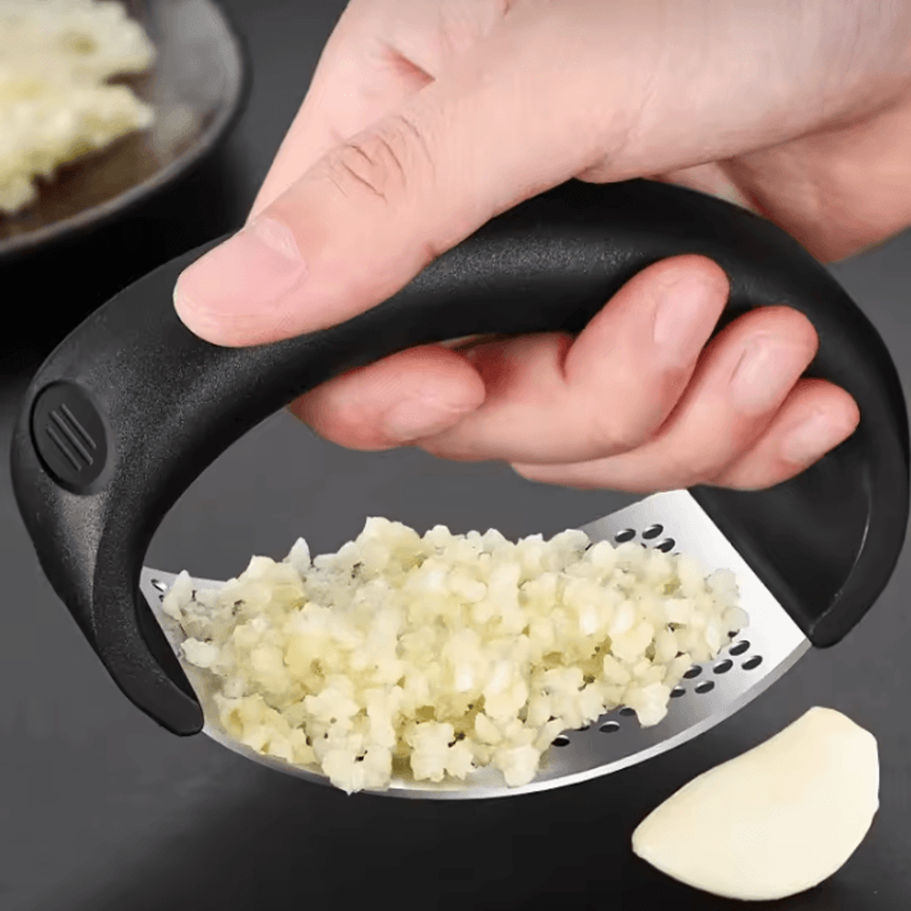 heavy-duty stainless steel garlic press – easy clean garlic crusher tool for effortless mincing