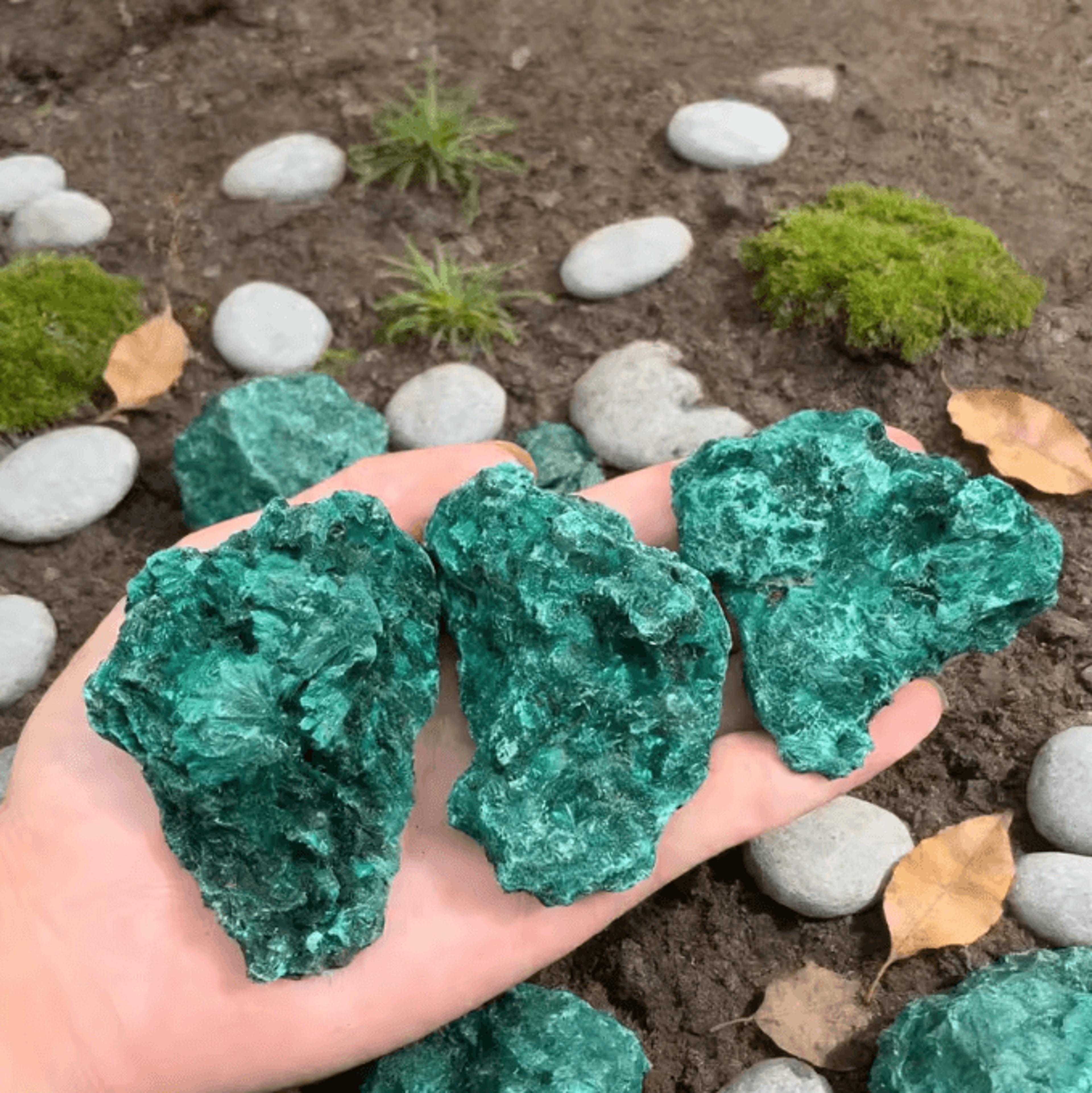 natural raw malachite crystal – deep green rough mineral specimen for home decor & energy display