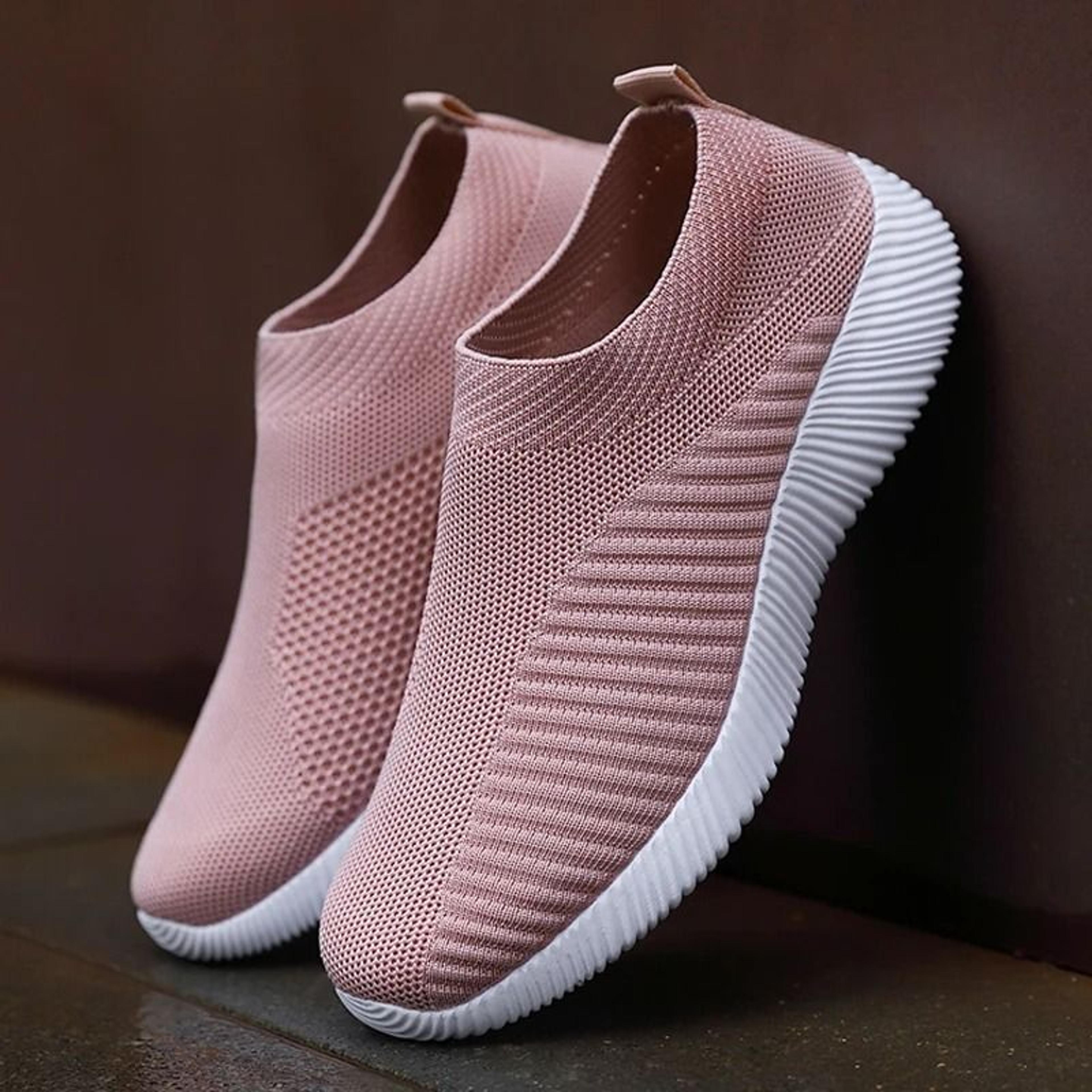 women's lightweight slip on walking sneakers