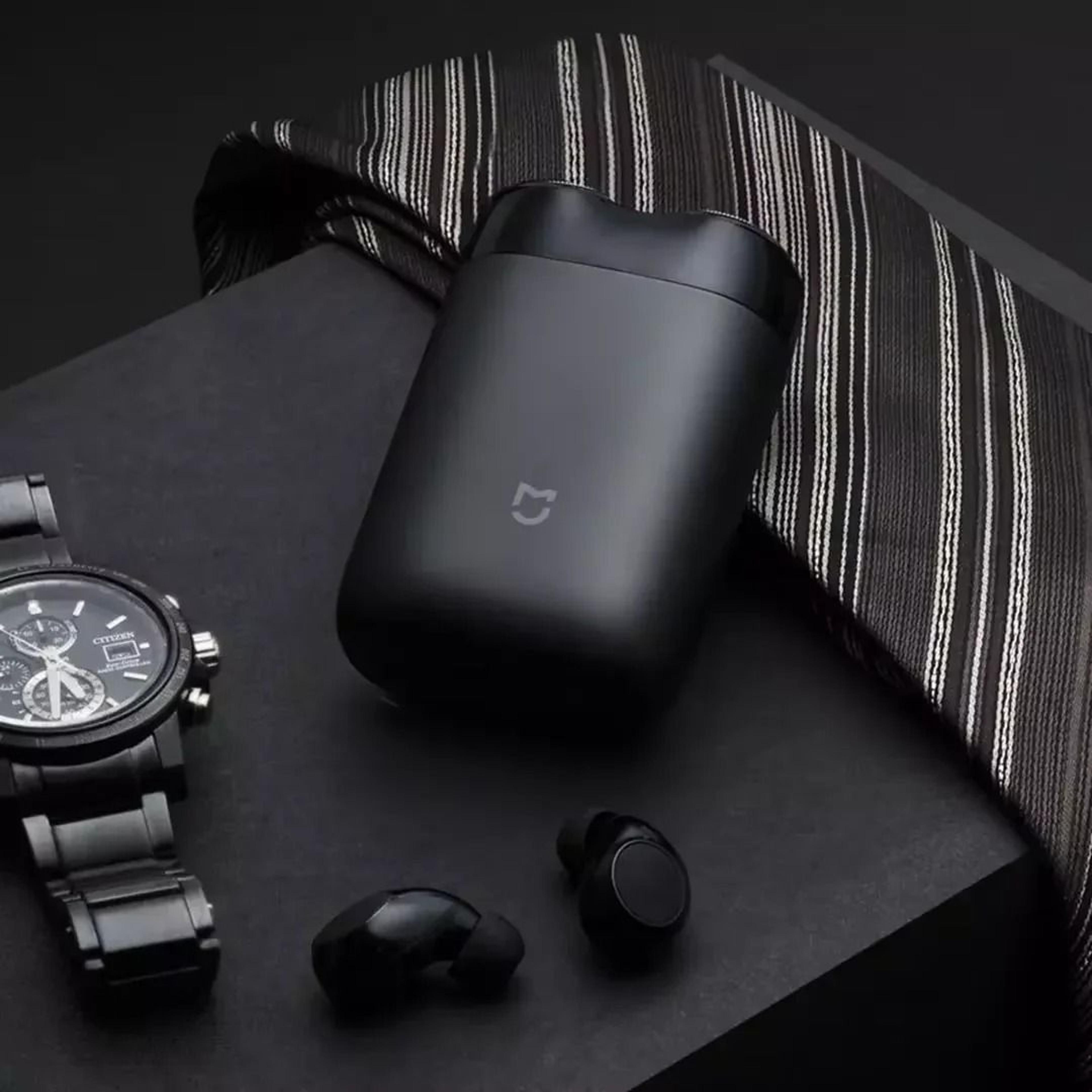 compact dual floating head electric shaver with ipx7 waterproofing and type-c fast charging