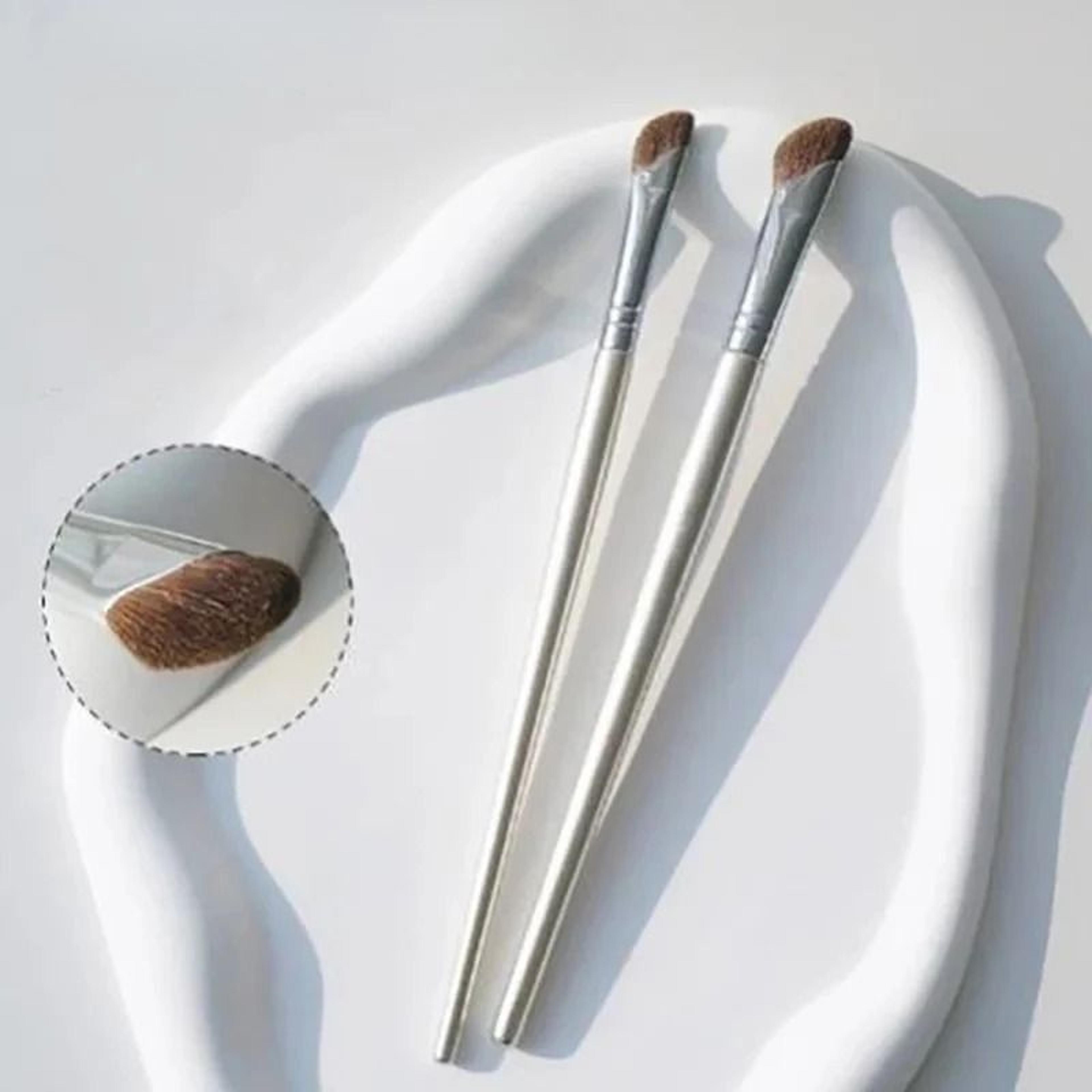 sickle bevel angled nose shadow brush and flat head contour smudge makeup tool