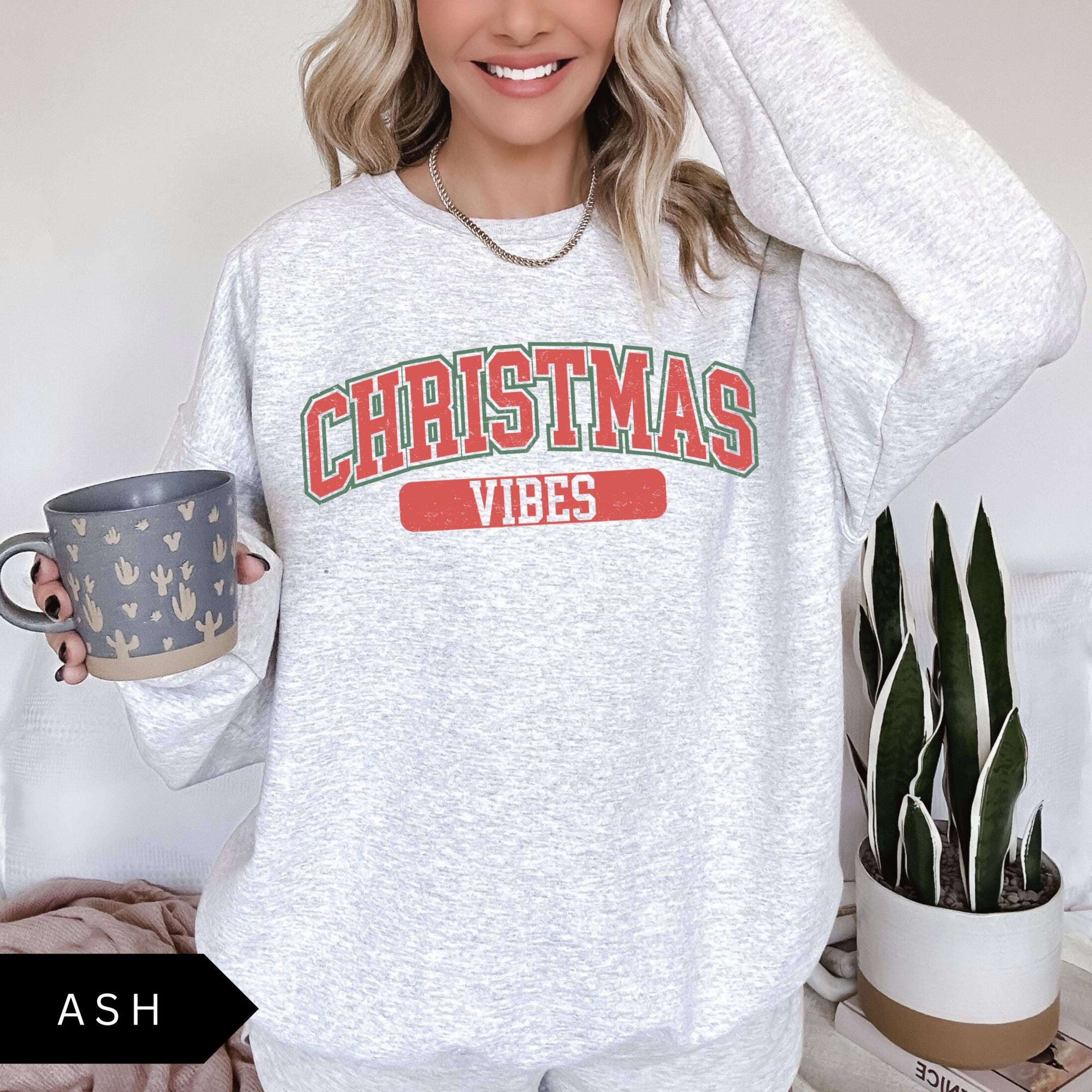 retro christmas vibes sweatshirt, cute christmas sweatshirt, christmas crewneck, holiday sweater, christmas gift