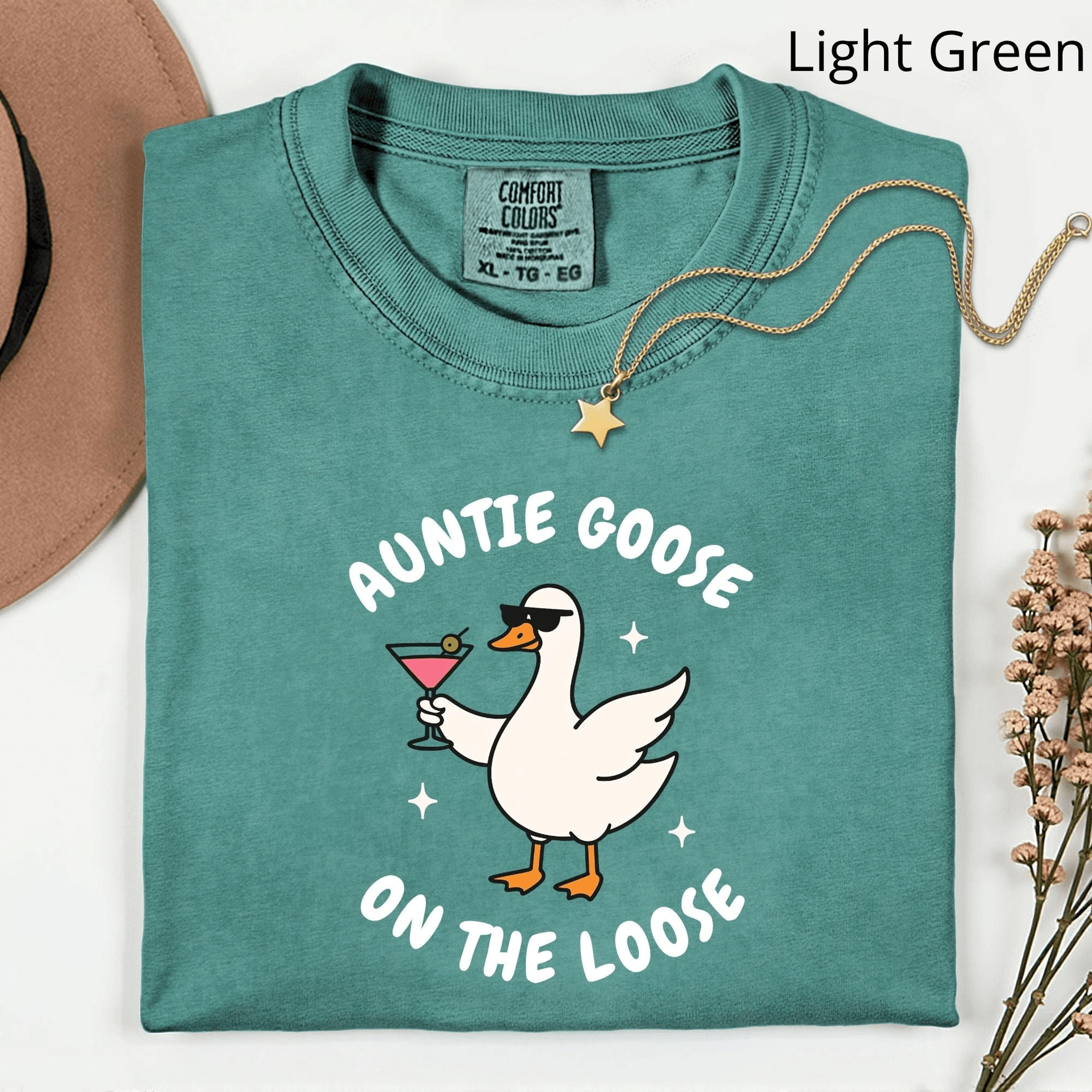 auntie goose on the loose shirt funny goose aunt silly goose tee baby reveal gift
