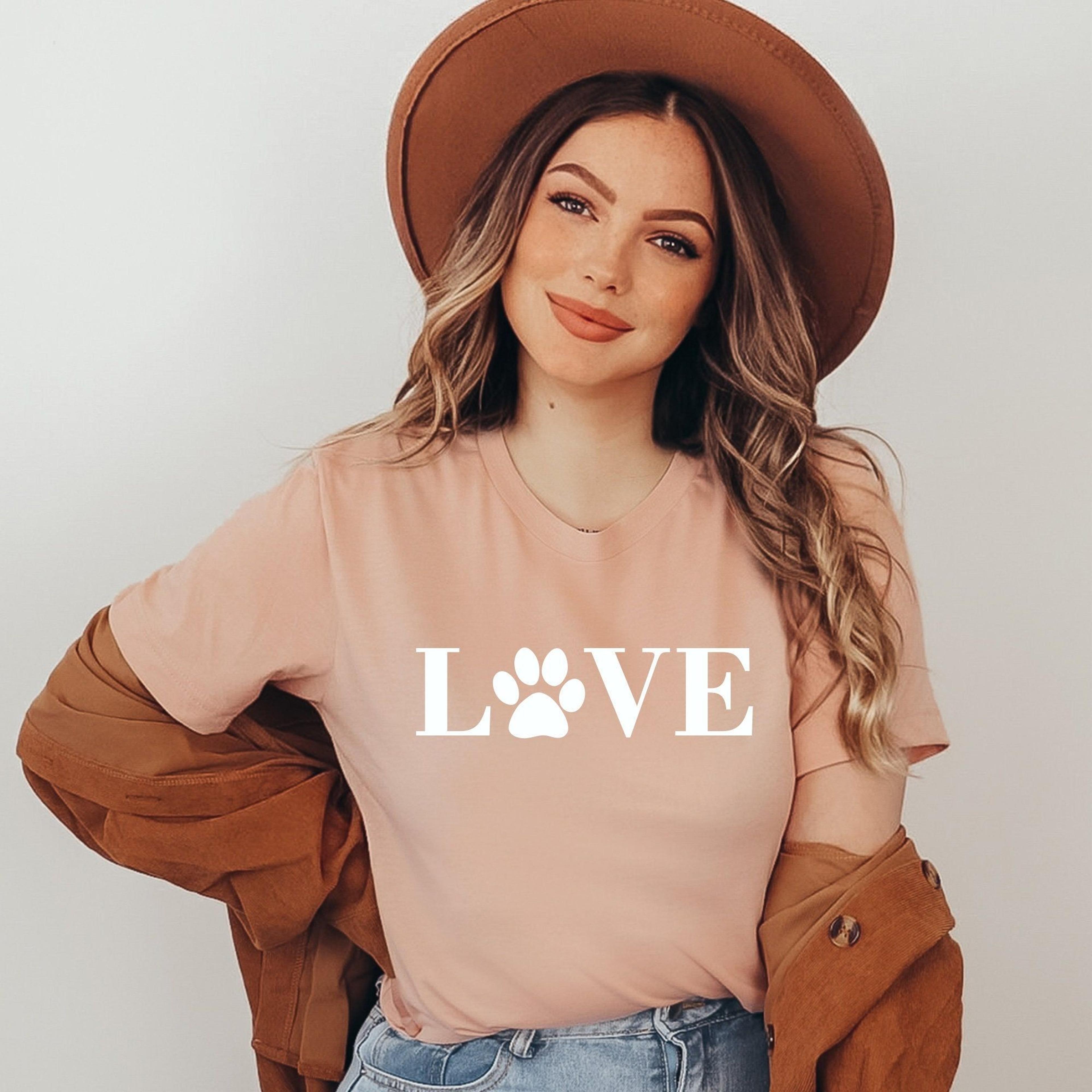 love paw print shirt dog cat mom t-shirt