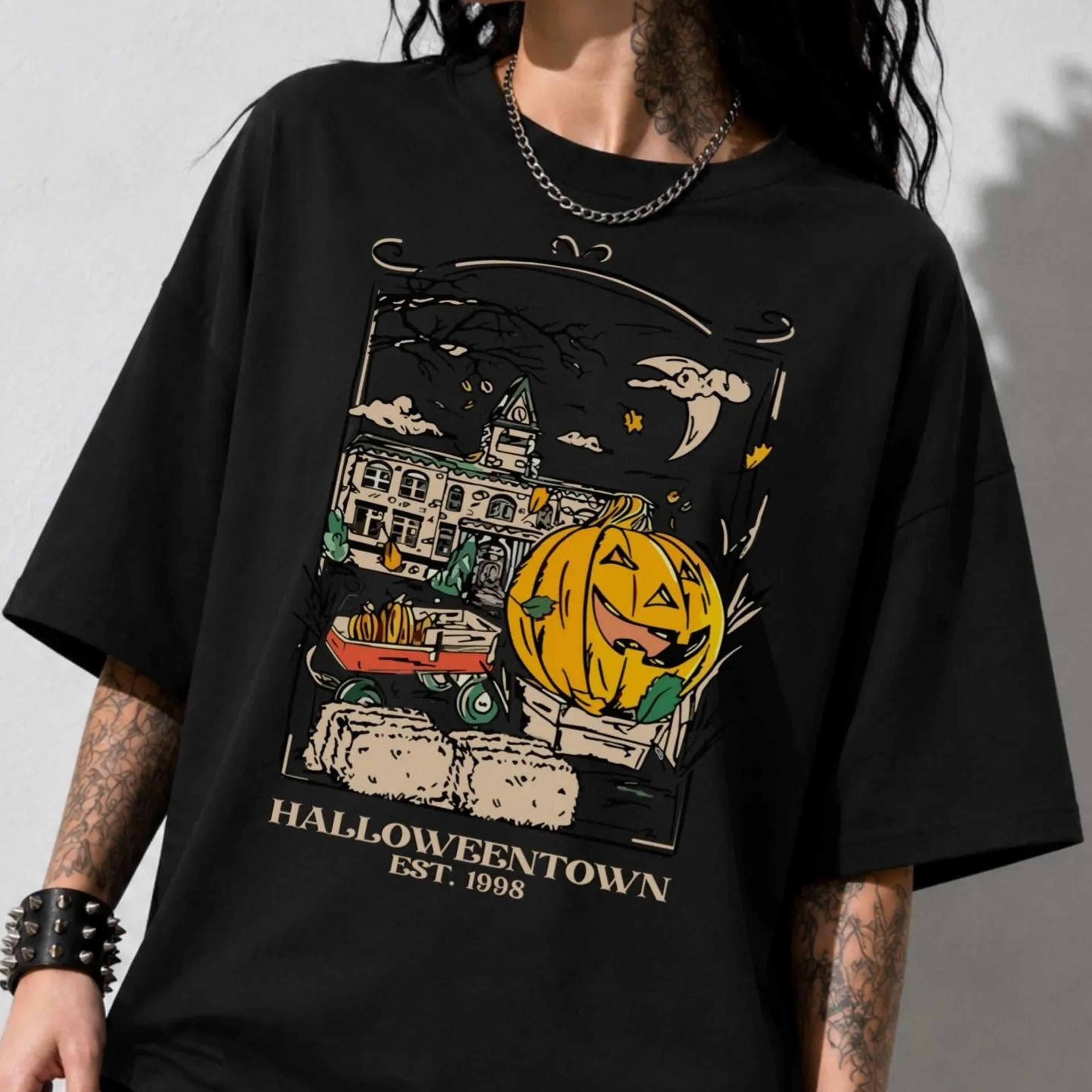 halloween shirt women, vintage halloween t-shirt, retro halloween outfit, pumpkin patch shirt, spooky season tee, spooky