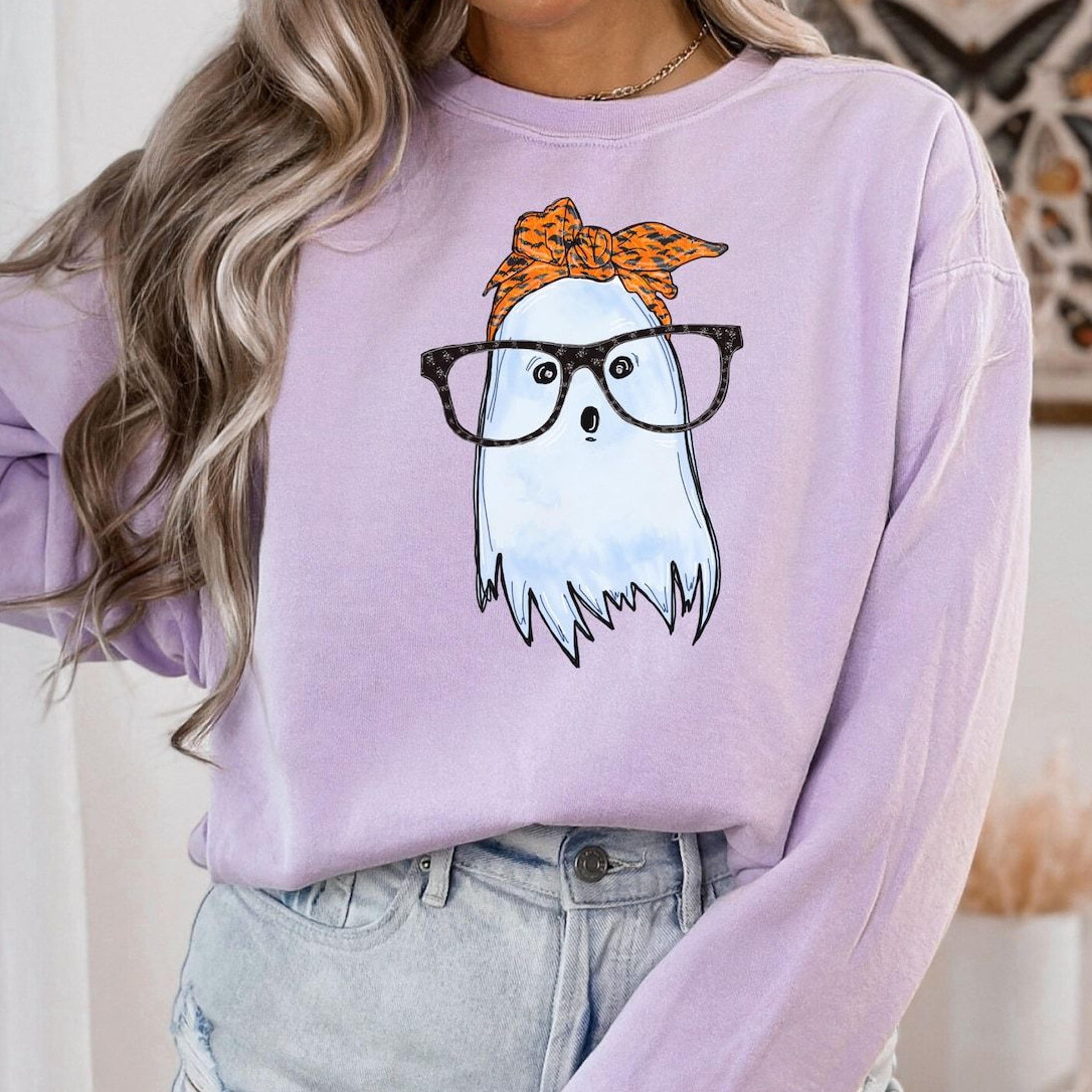 retro halloween comfort colors shirt cute ghost womens spooky season graphic tee