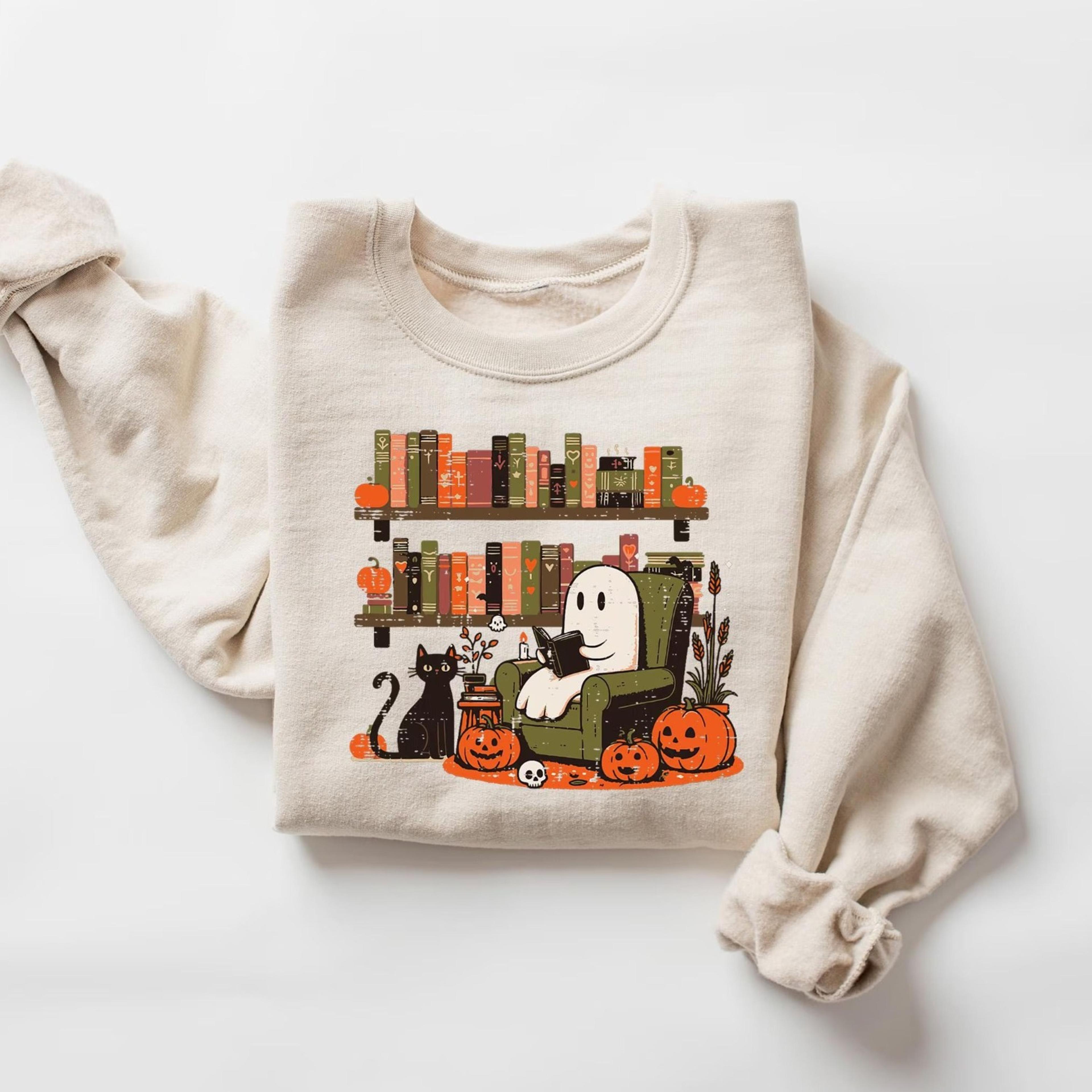 ghost reading book halloween shirt tis the season sweatshirt, spooky vibes crewneck, book lover halloween tee, fall boo