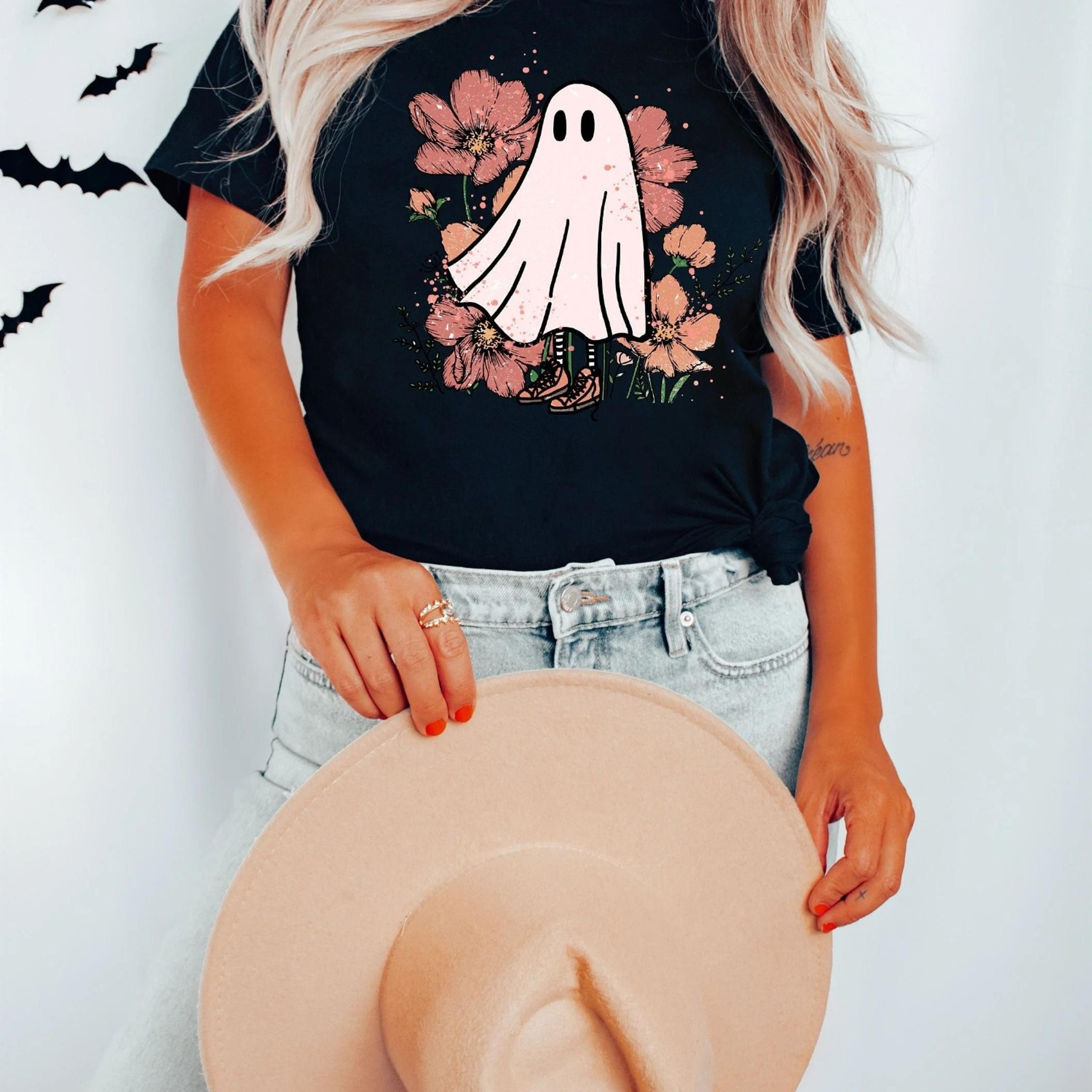 halloween ghost shirt | cute ghost shirt | halloween shirt | retro ghost shirt | floral ghost | halloween party | groovy